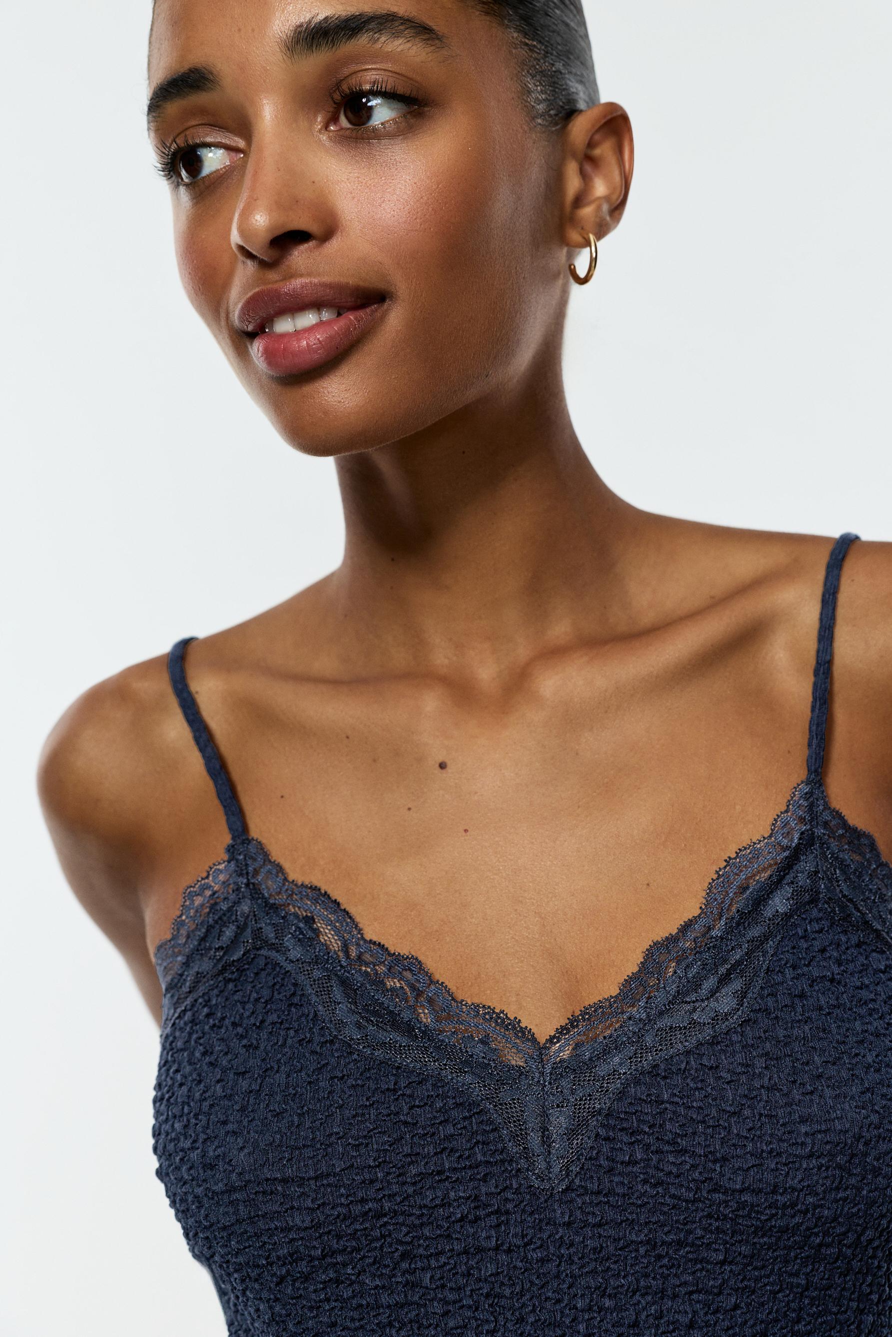 Textured strappy top — NAVY