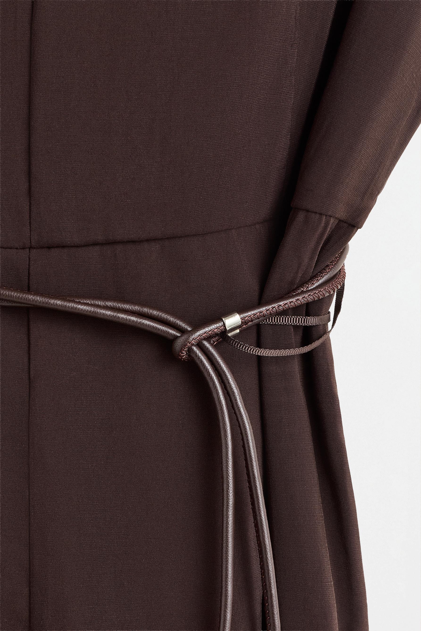 Midi dress with belt — BROWN