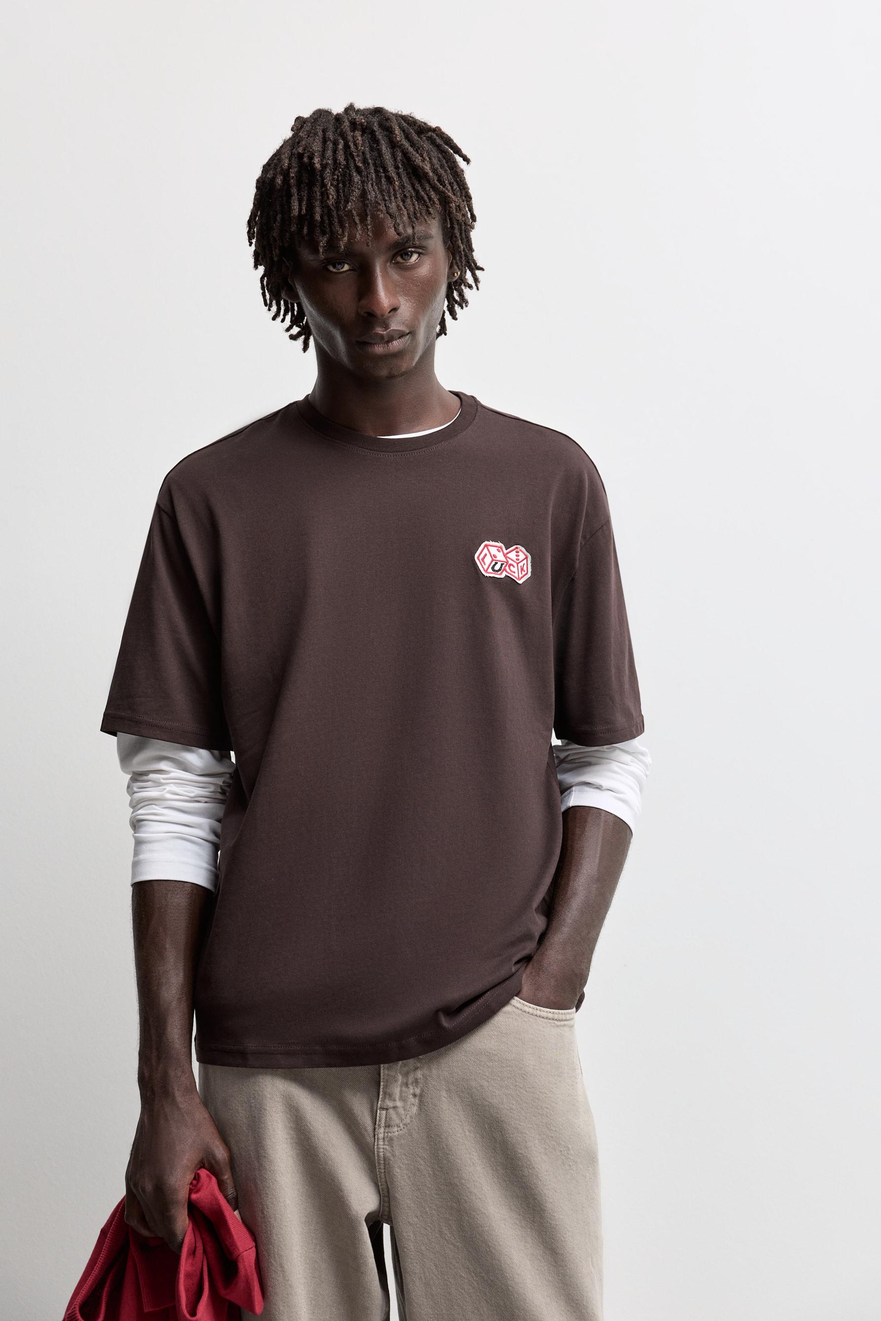 Patch T-shirt — DARK BROWN