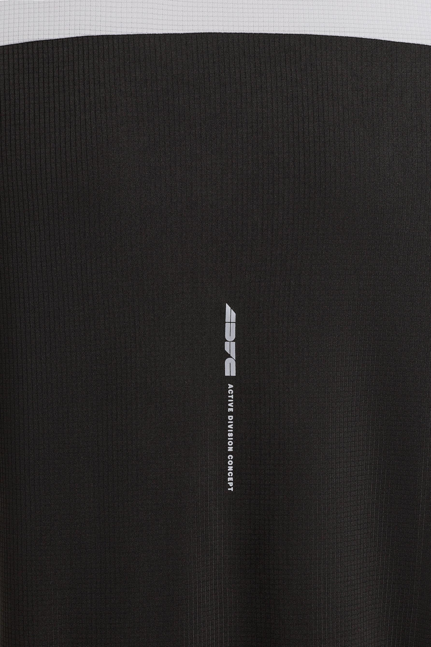 Text sports T-shirt — BLACK