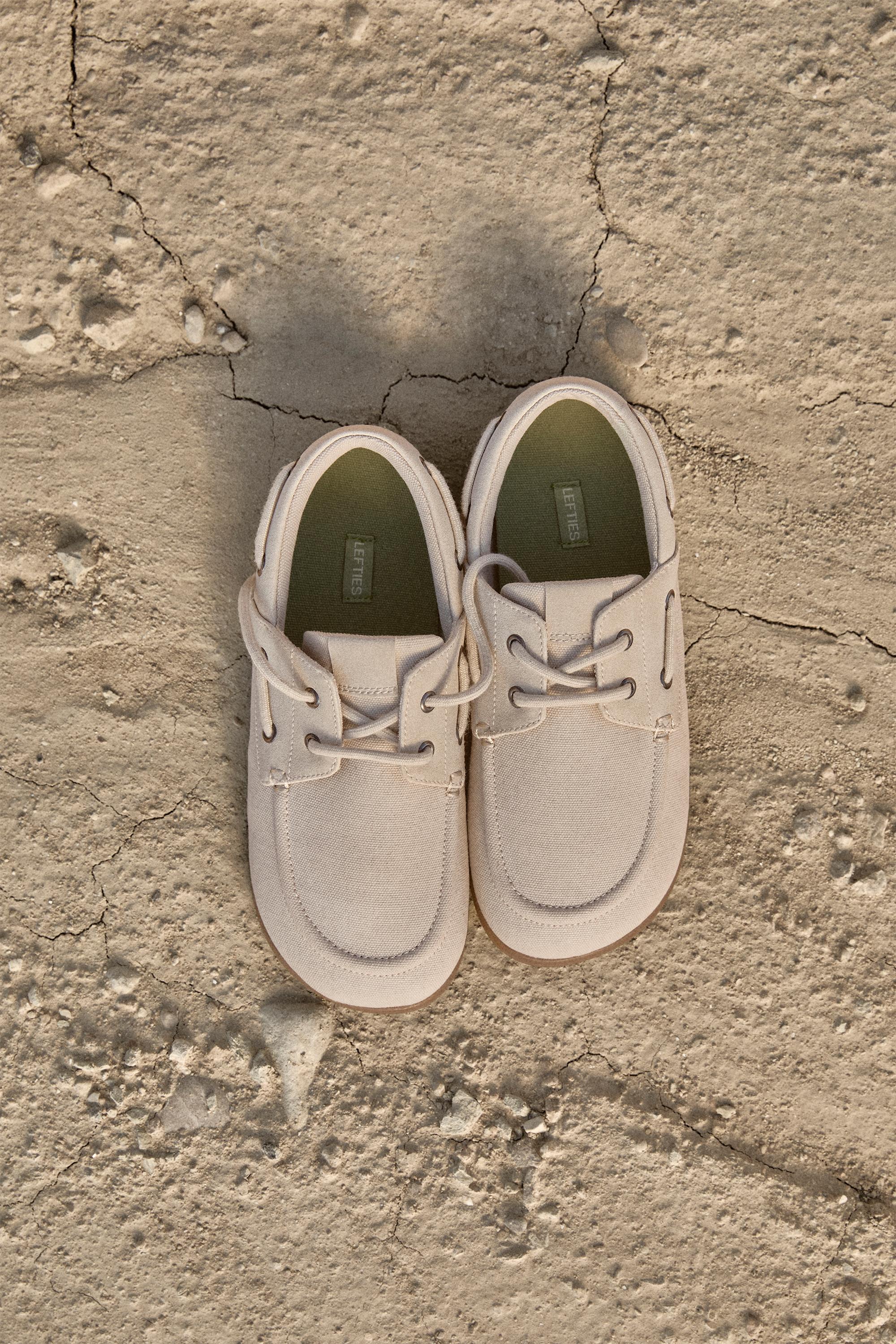 BAREFOOT BOAT SHOES — BEIGE
