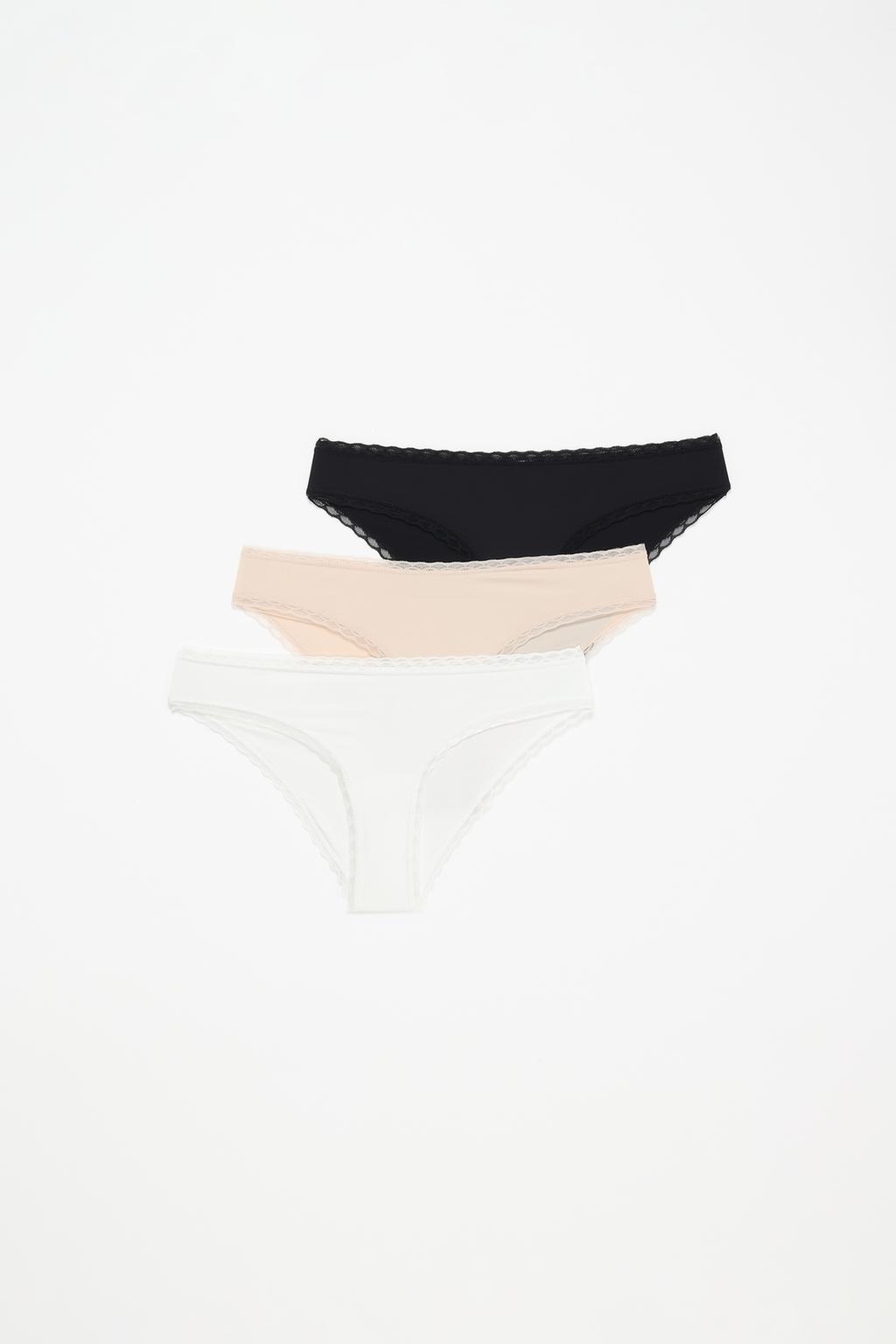 3-Pack of classic briefs with lace trim