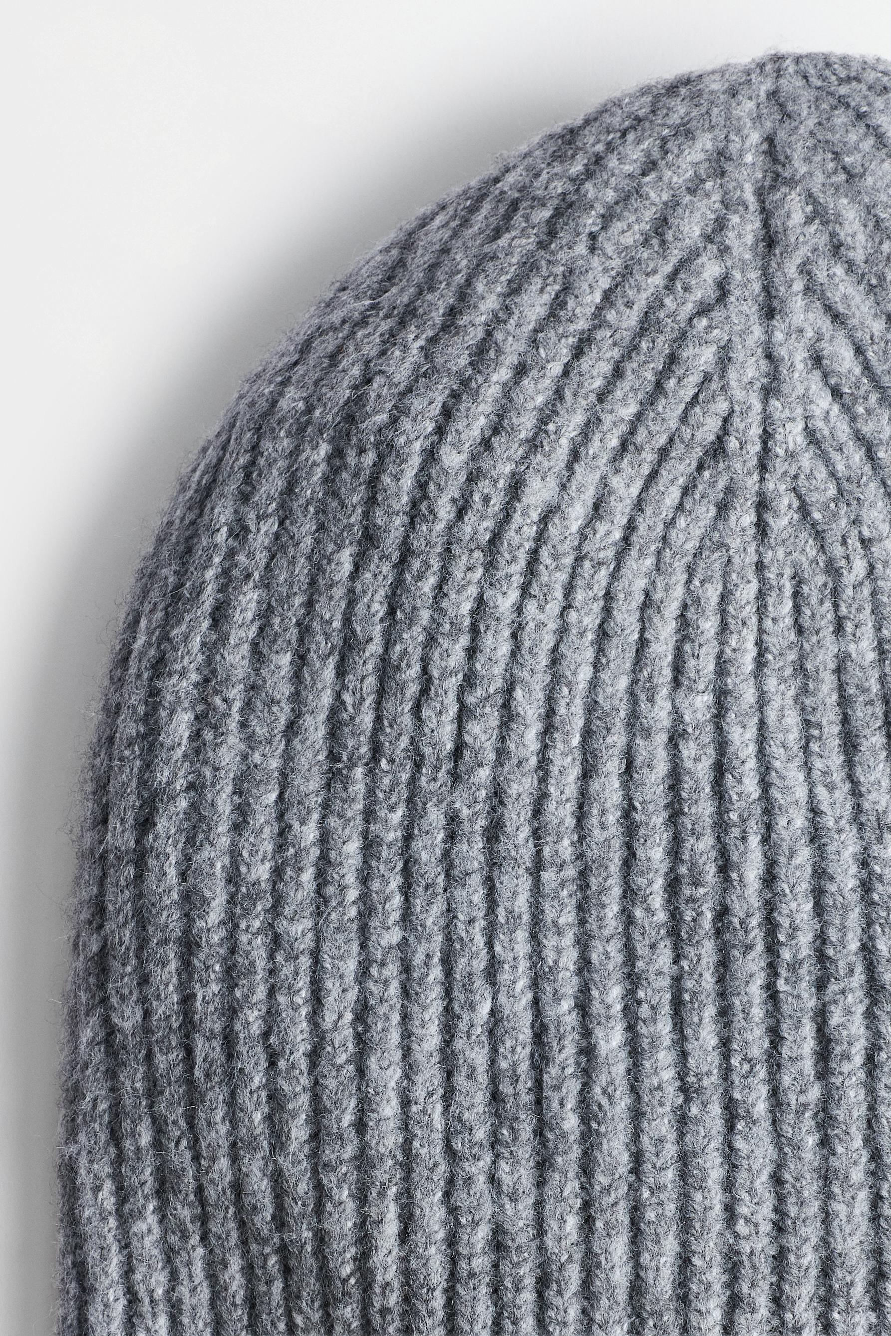 Basic knit beanie — GREY