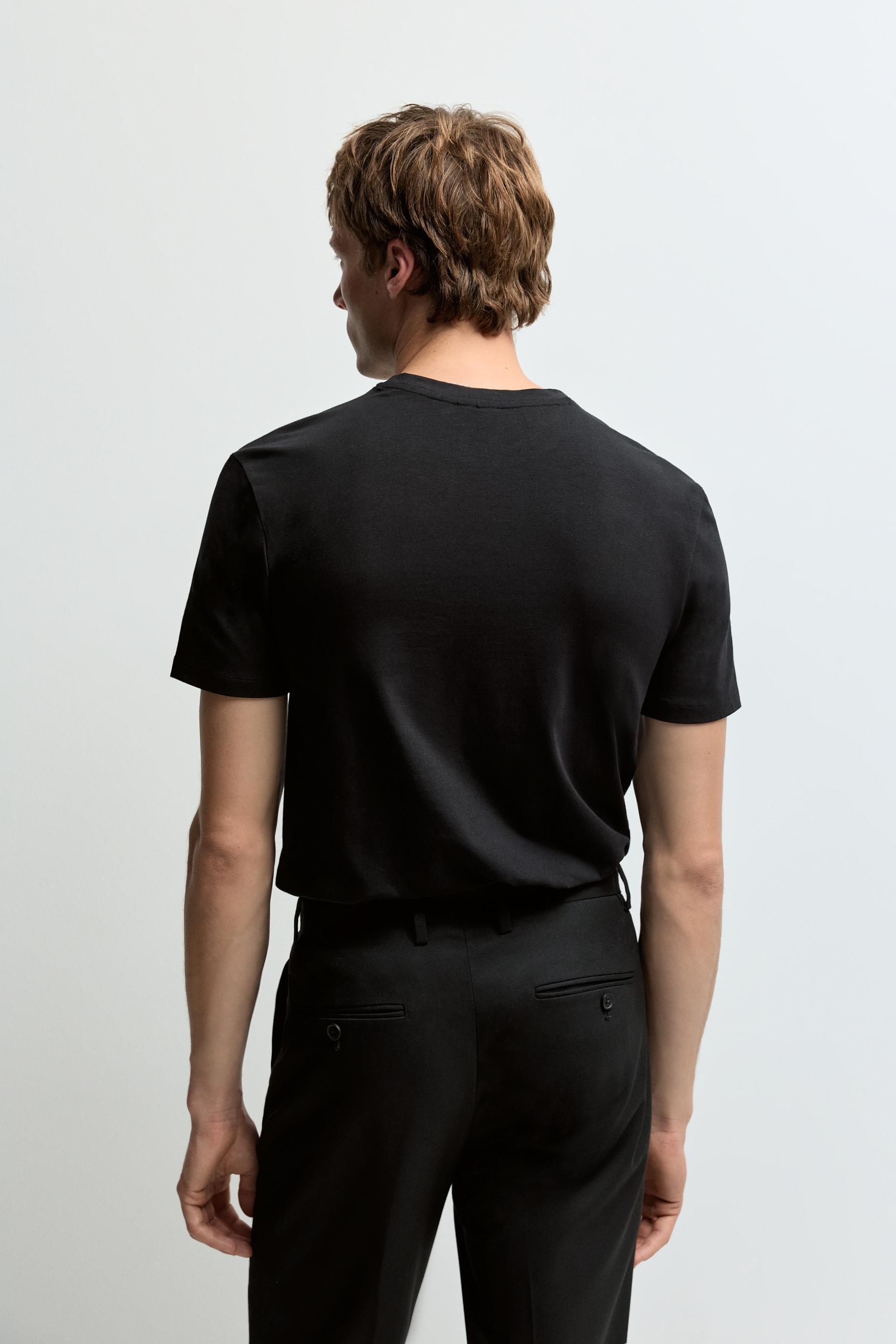 Soft slim fit T-shirt — BLACK