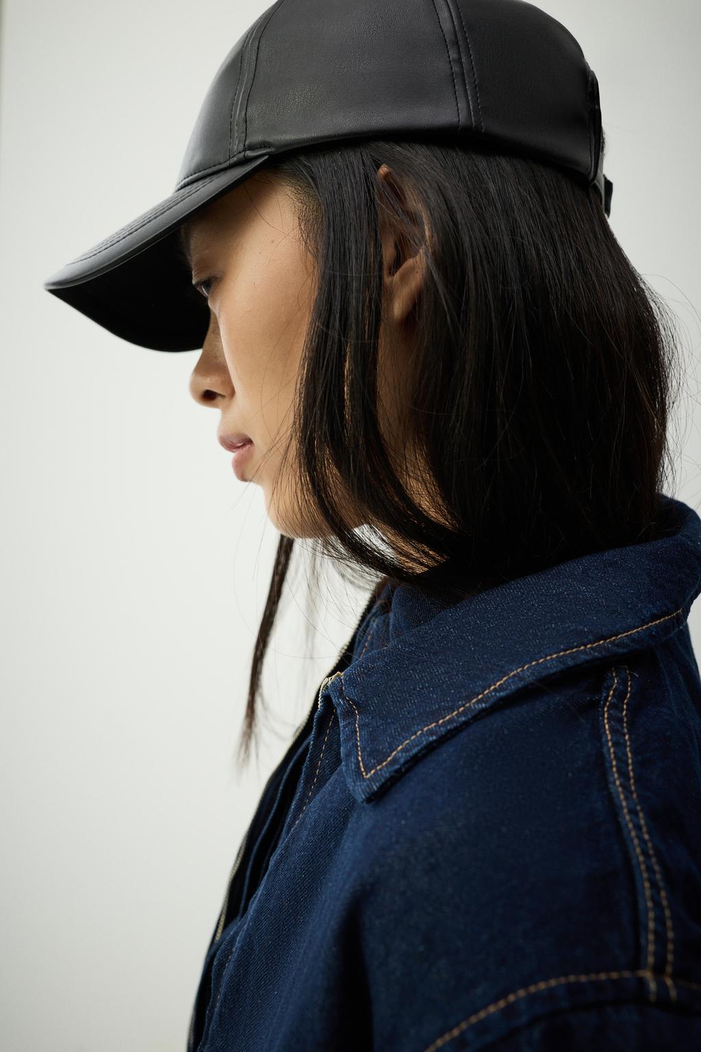 Gorra de efecto pel