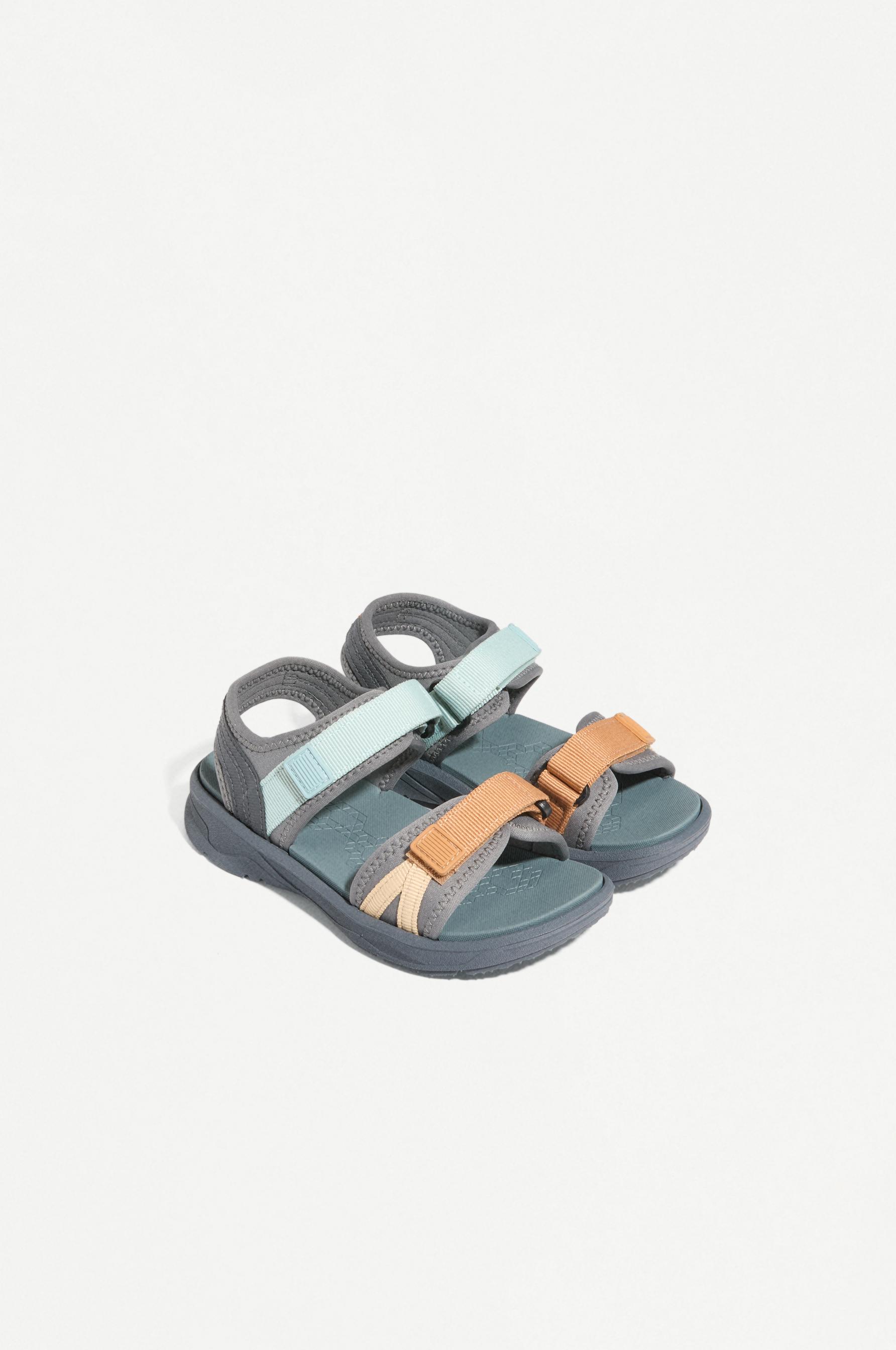 ADVENTURE SANDALS — GREY