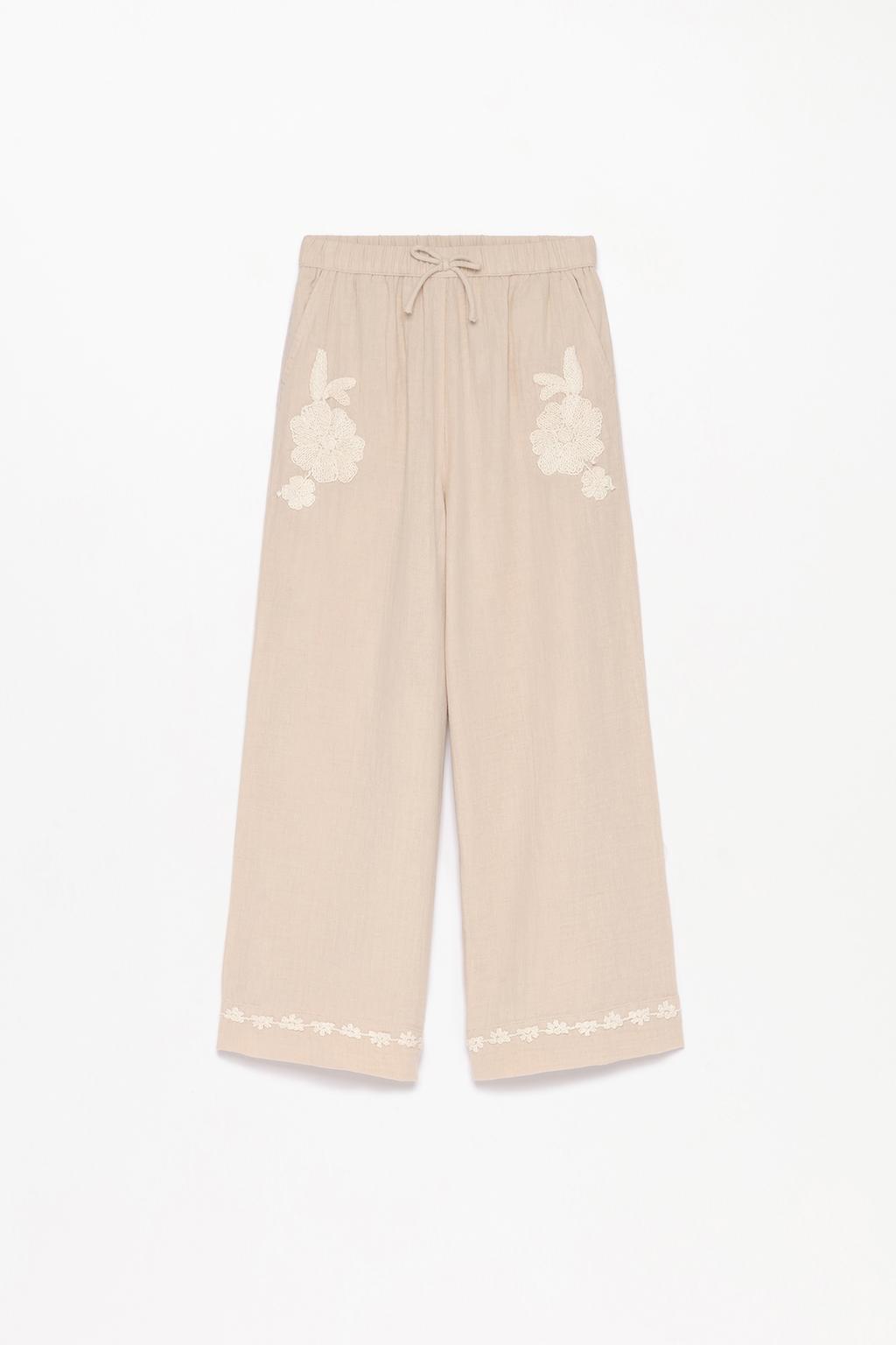 Pantalón textura bordado