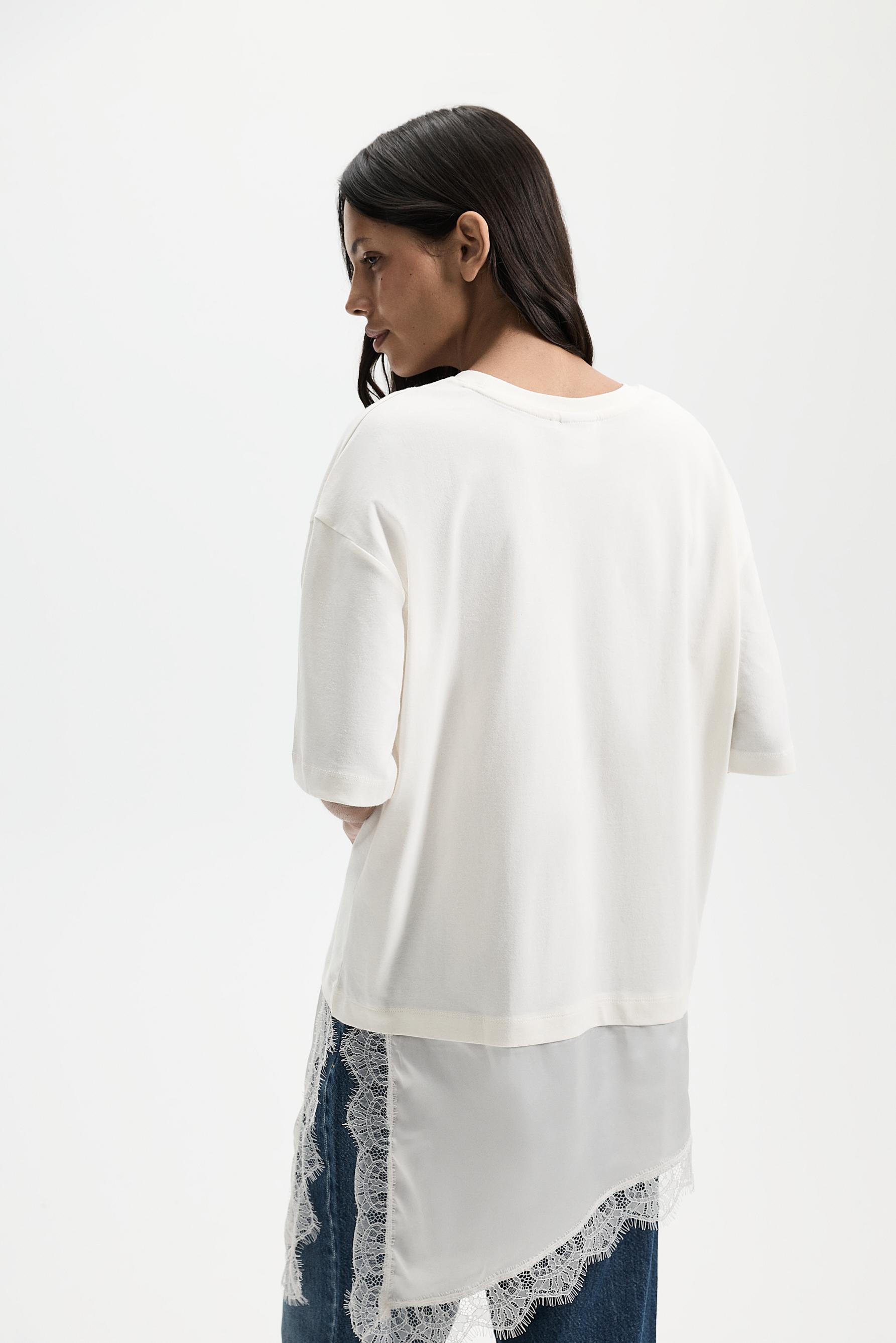 Lace hem T-shirt — ECRU