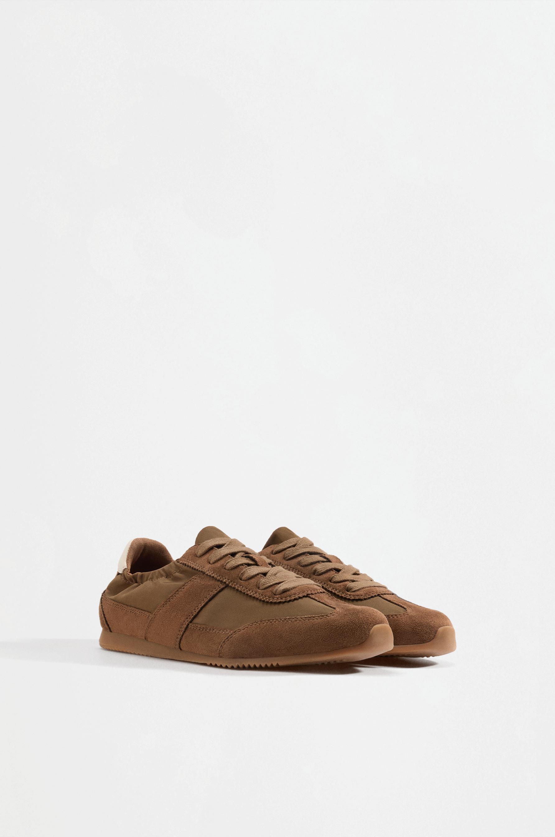 Sneakers — BROWN