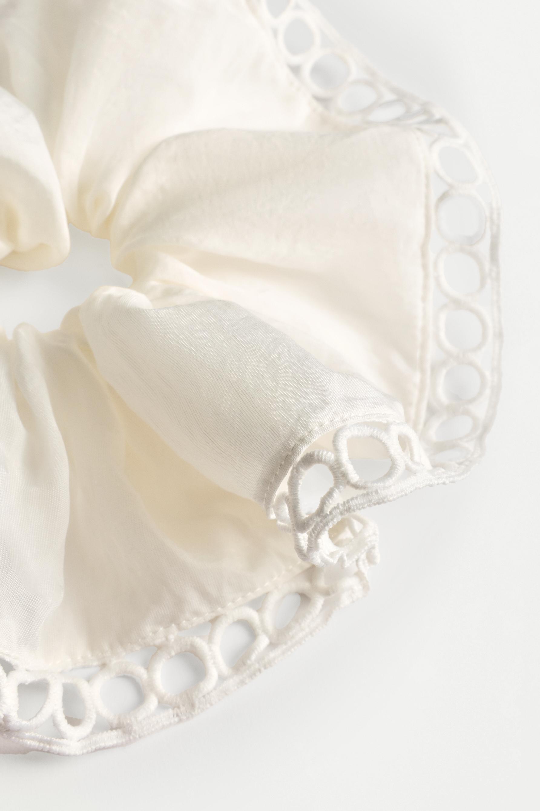 XL openwork lace scrunchie — OFF WHITE