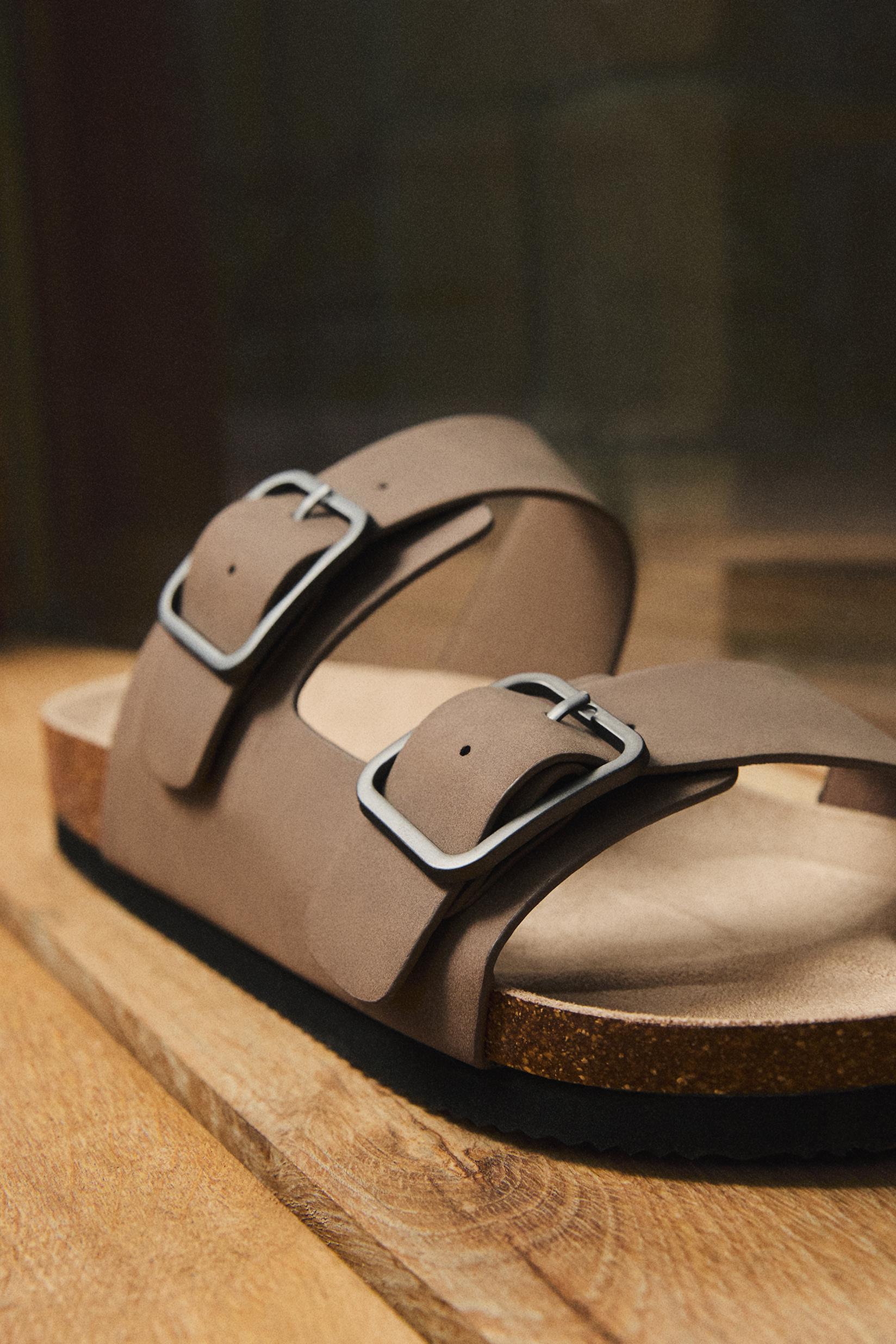 Comfort buckle sandals — BROWN