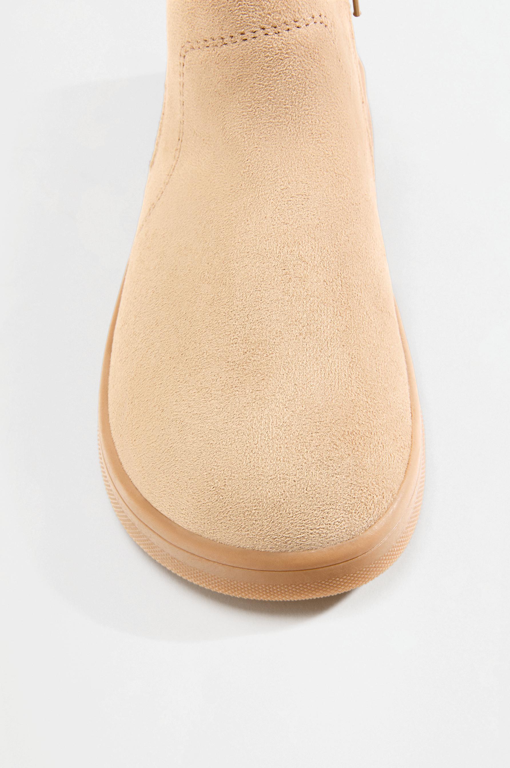 Barefoot chelsea boots — BEIGE