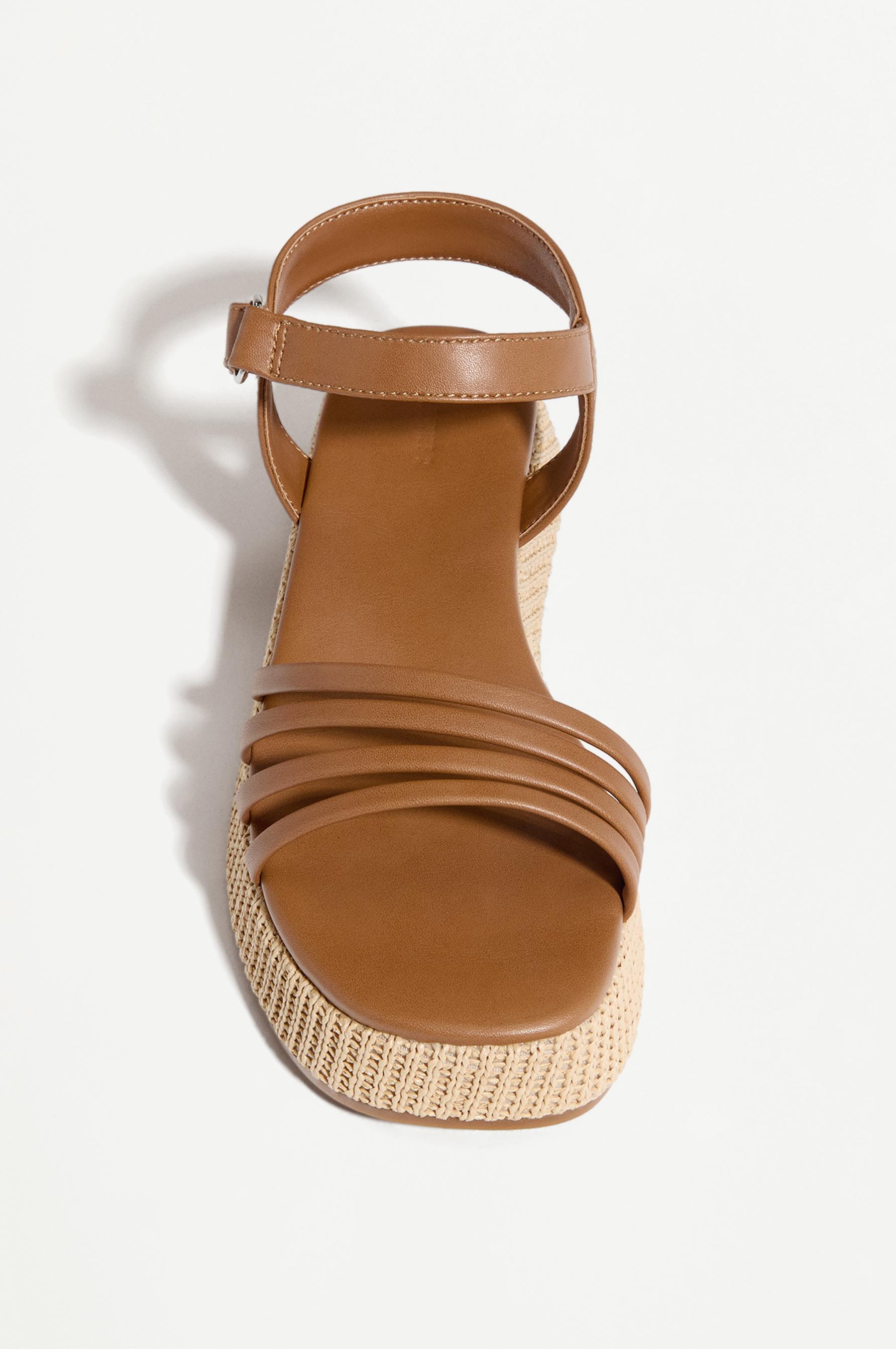 STRAPPY PLATFORM SANDAL — LEATHER