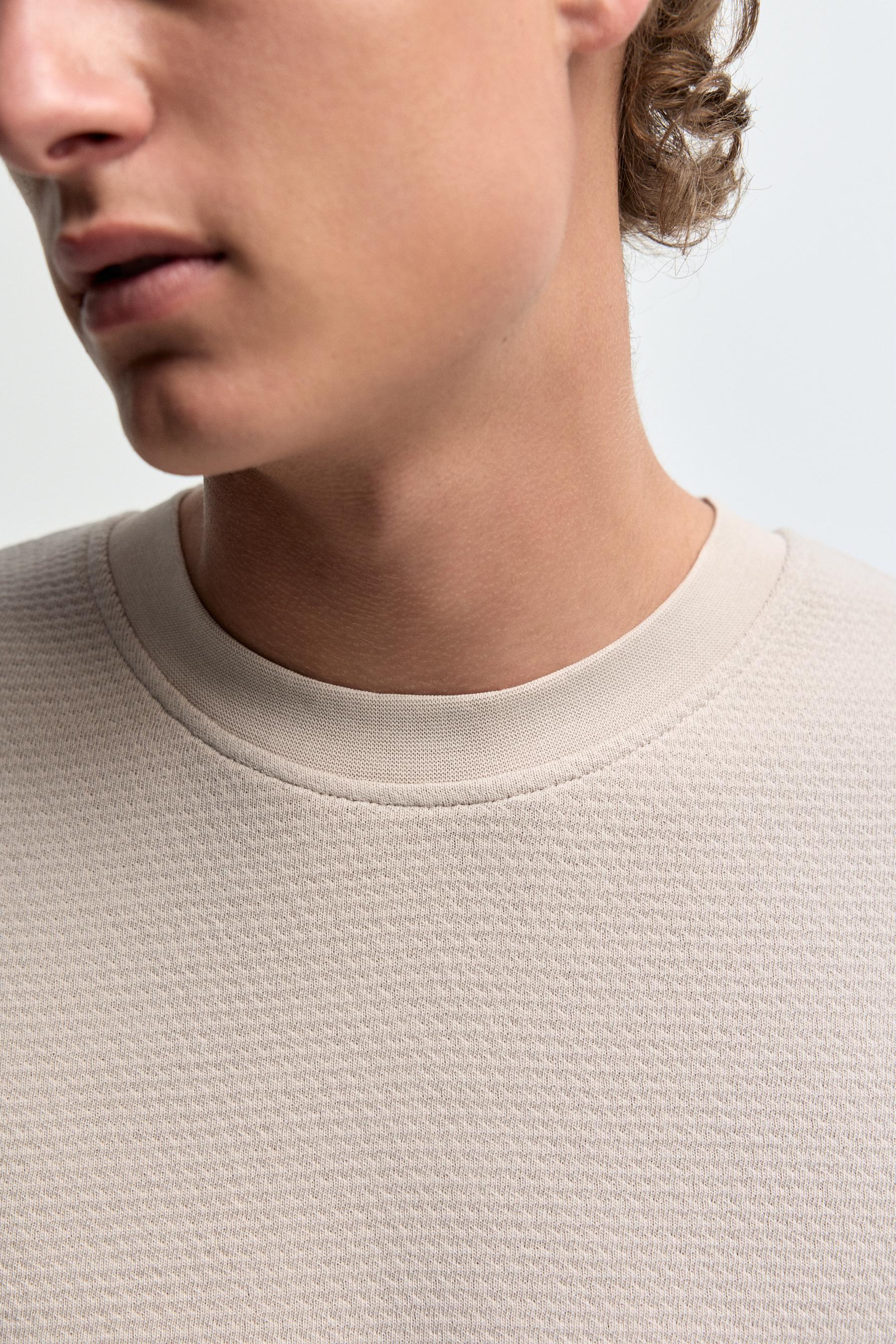Waffle-knit textured T-shirt — PALE SAND