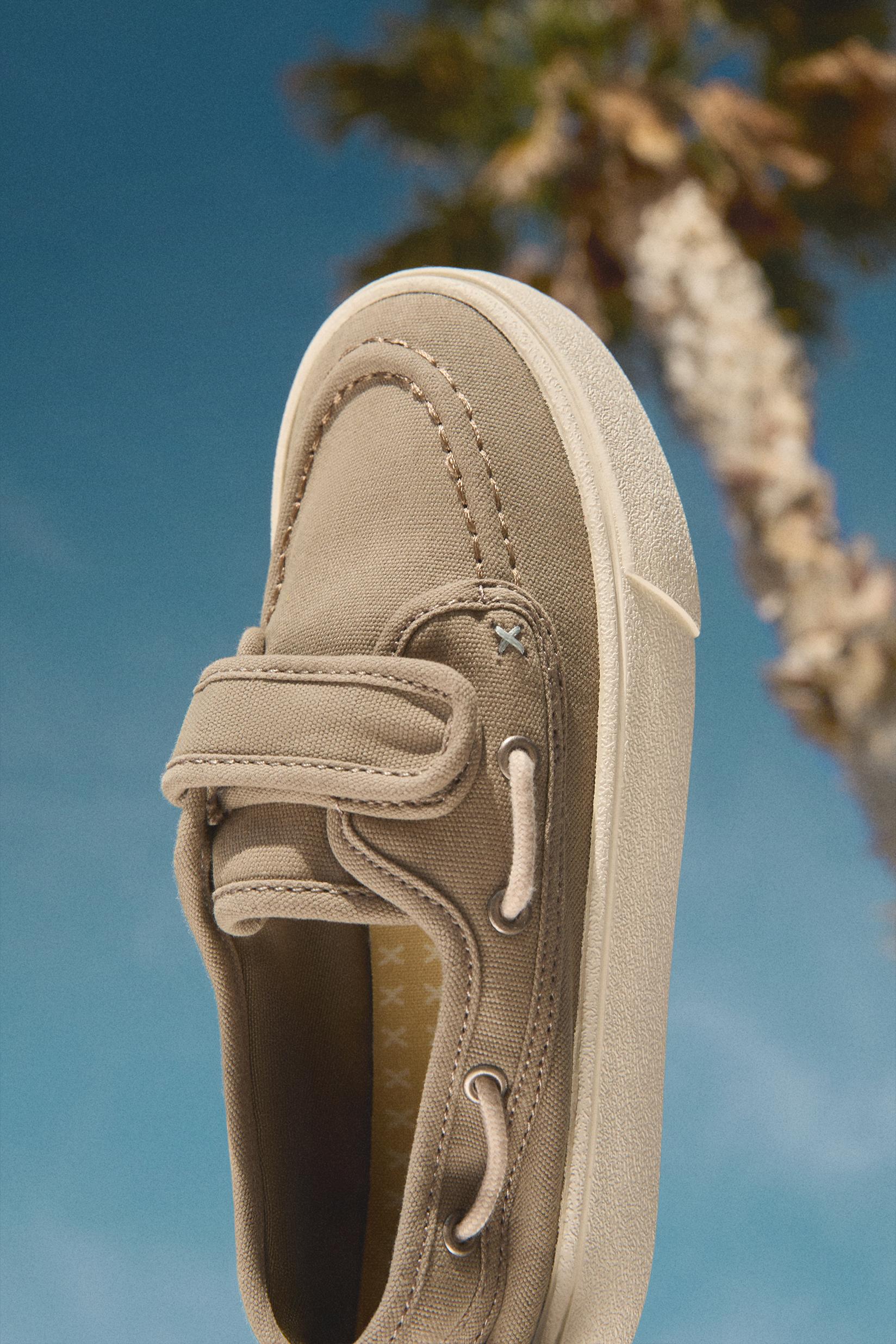 CASUAL BOAT SHOE — KHAKI