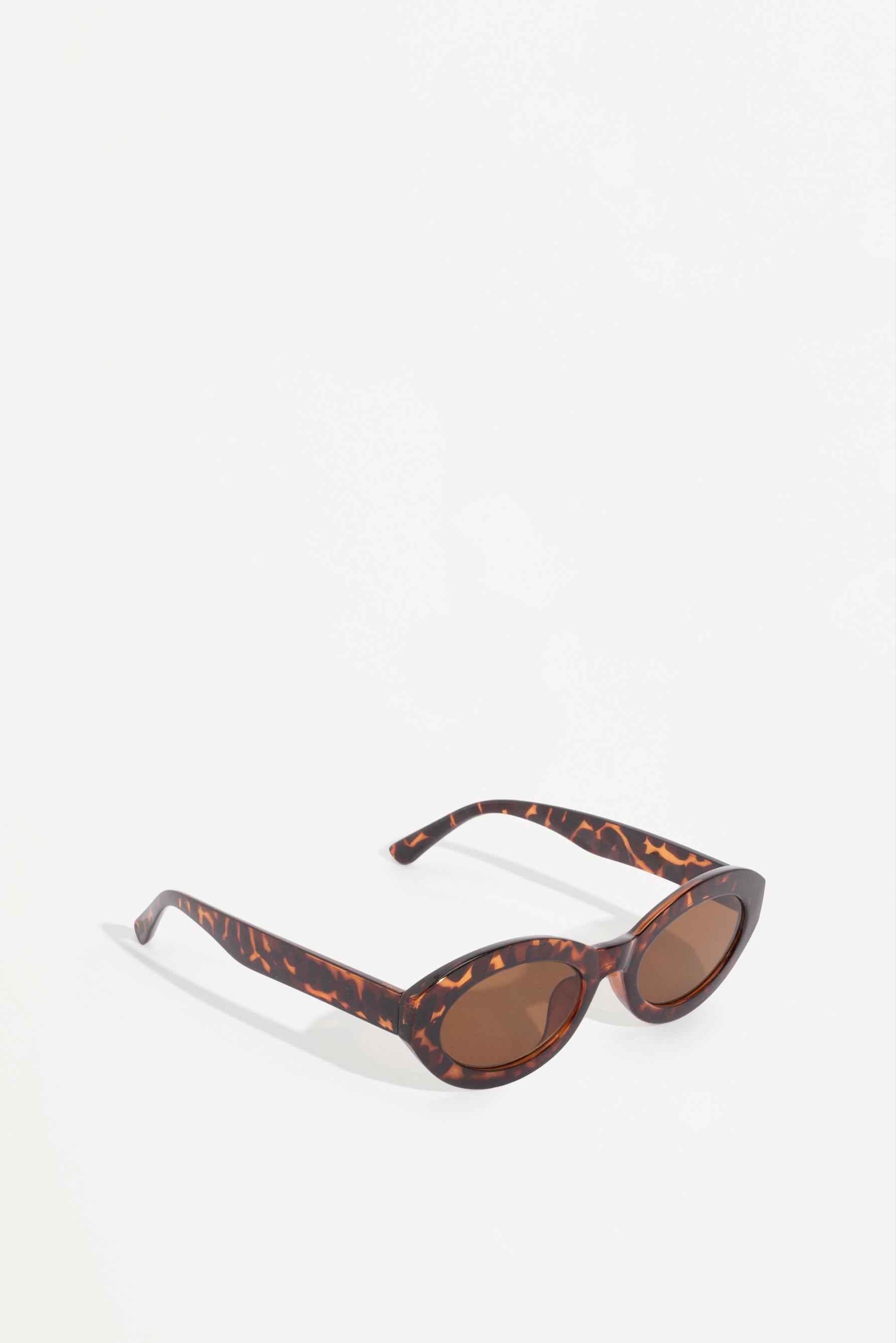 Tortoiseshell cateye glasses — BLACK-BROWN