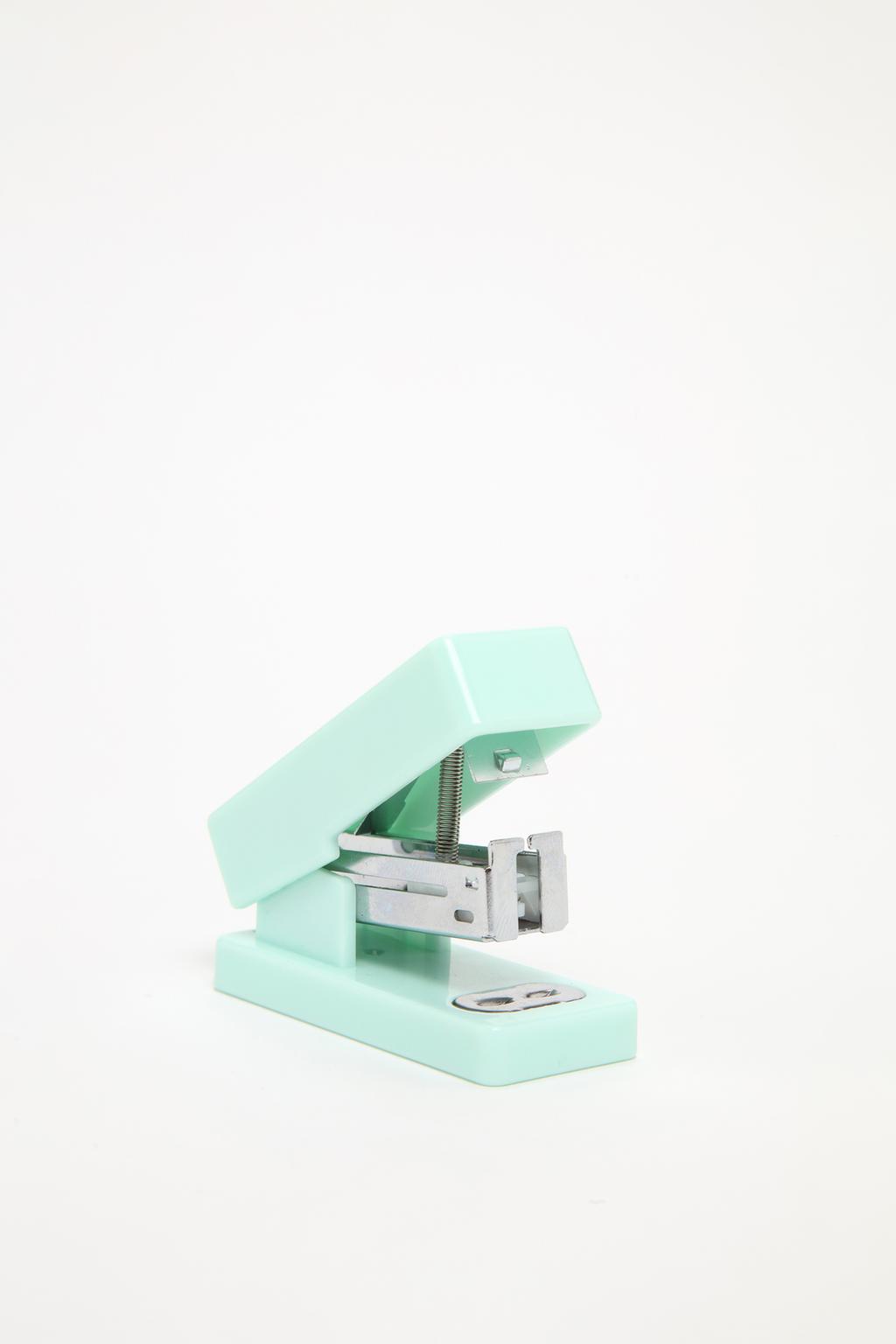 Small stapler