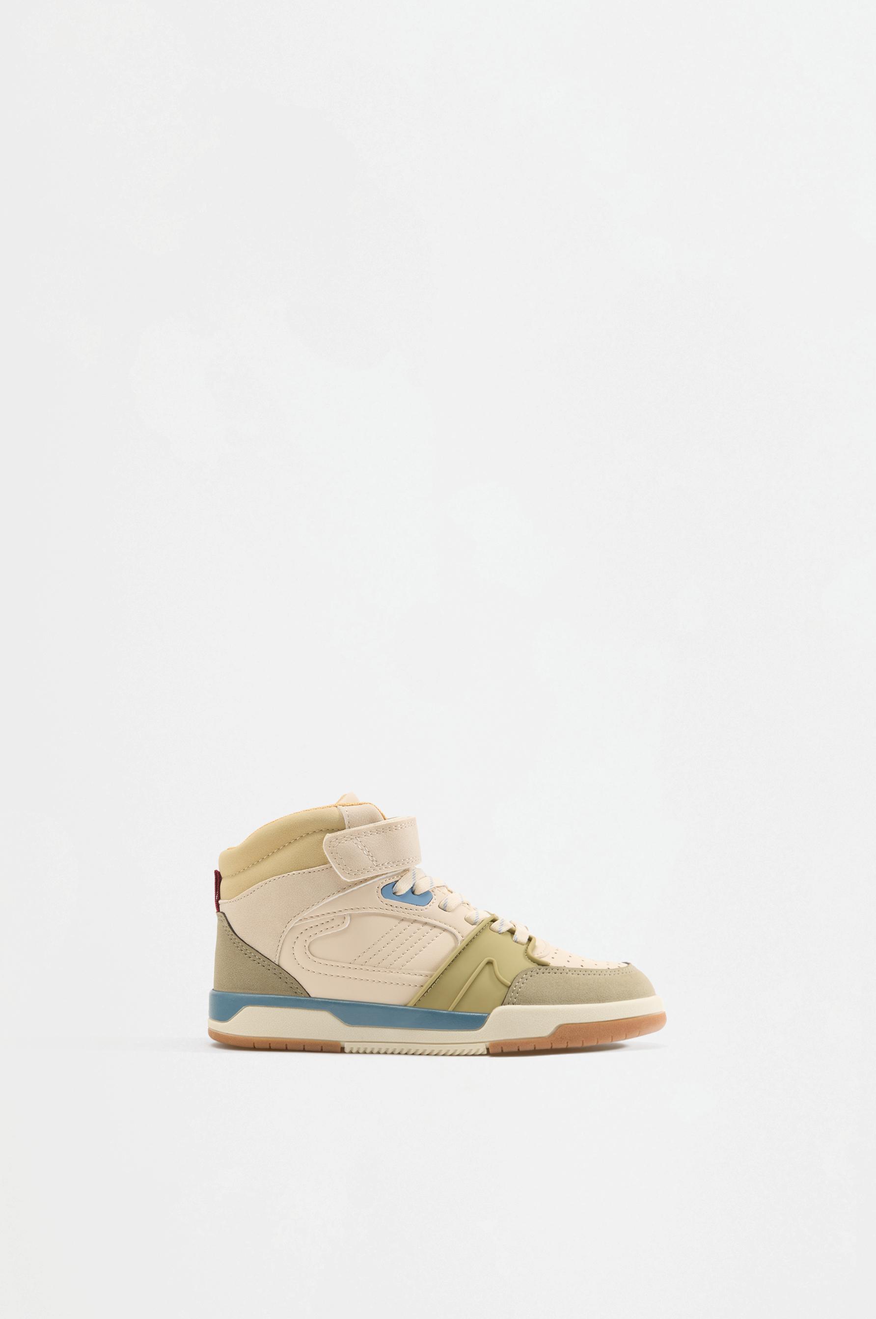 Basketball Sneaker — ECRU