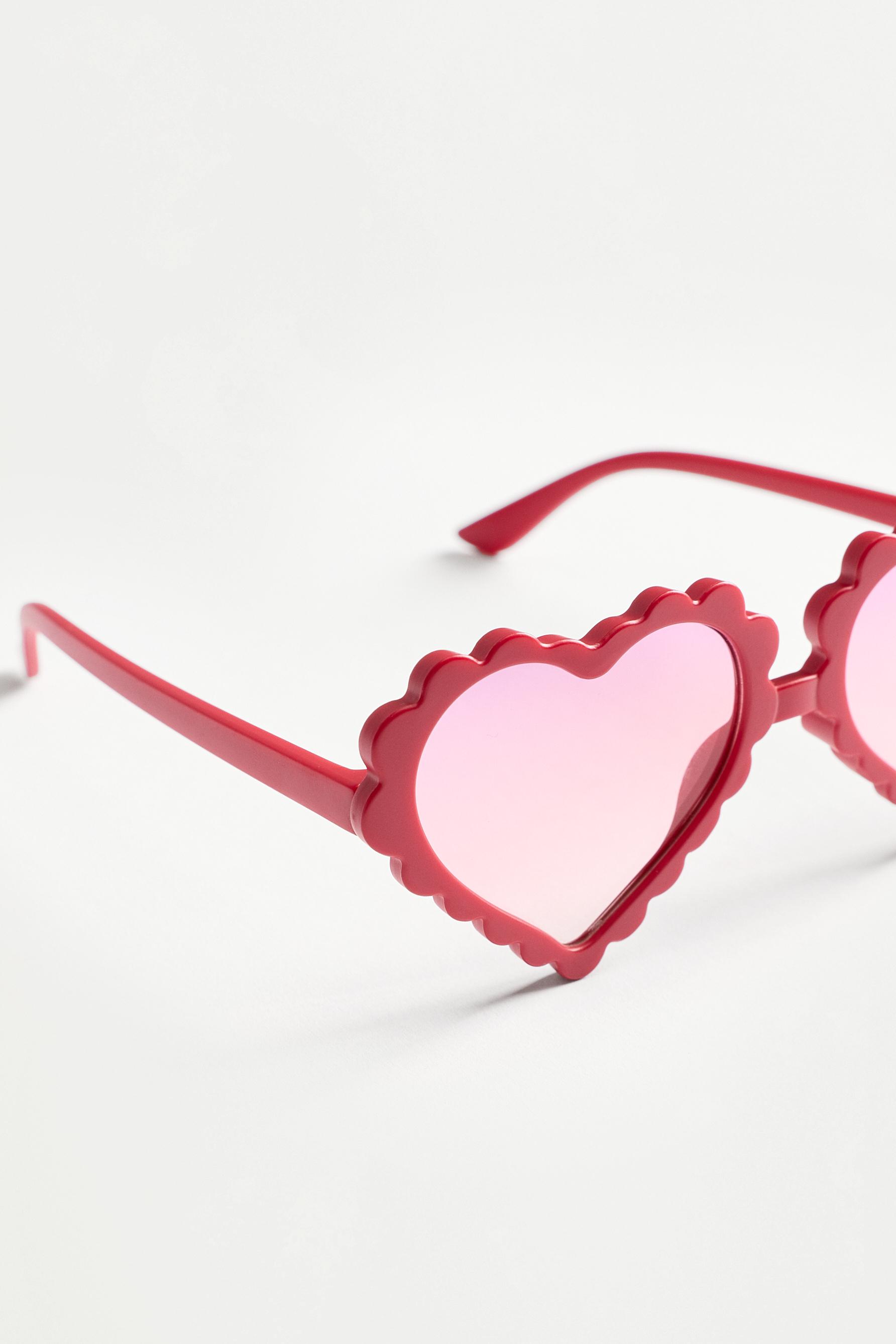 Wavy heart sunglasses — LILAC