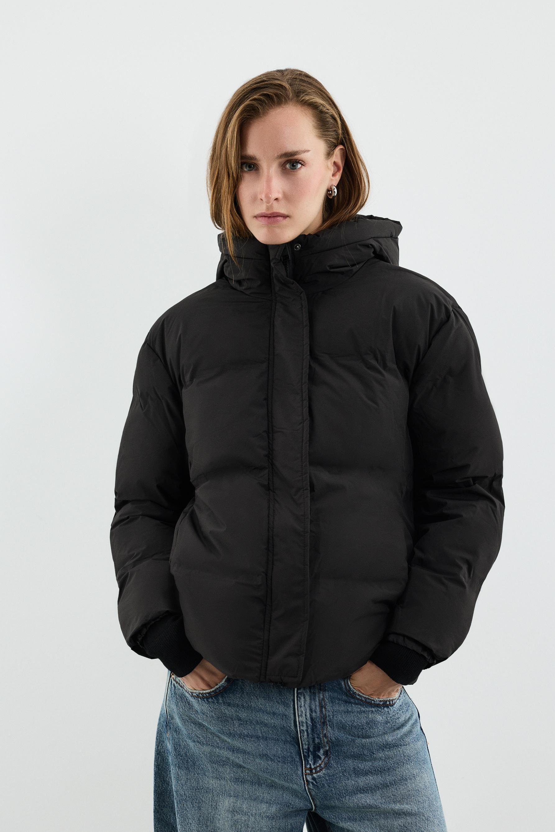 Hooded puffer jacket — BLACK