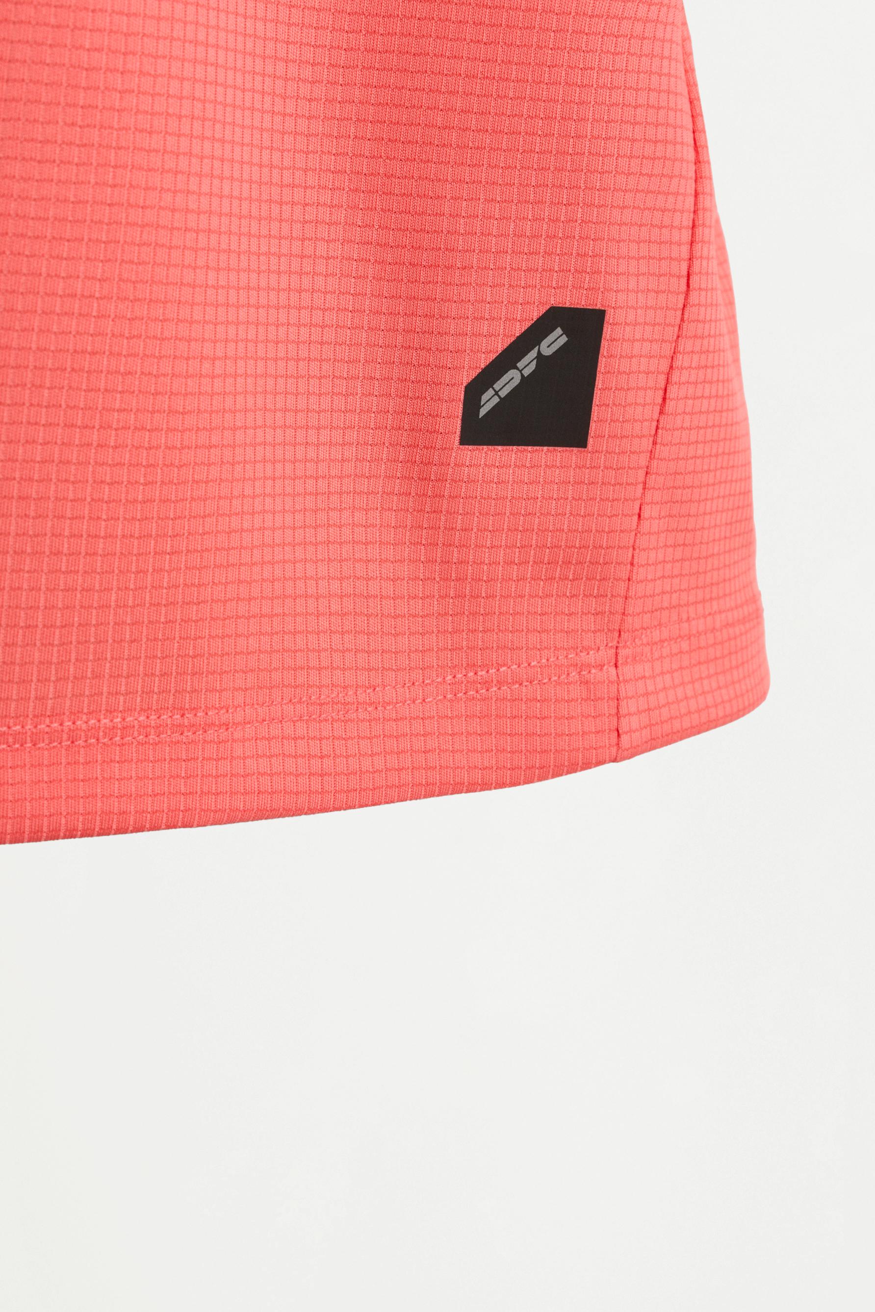 Sleeveless sports T-shirt — BUBBLEGUM PINK