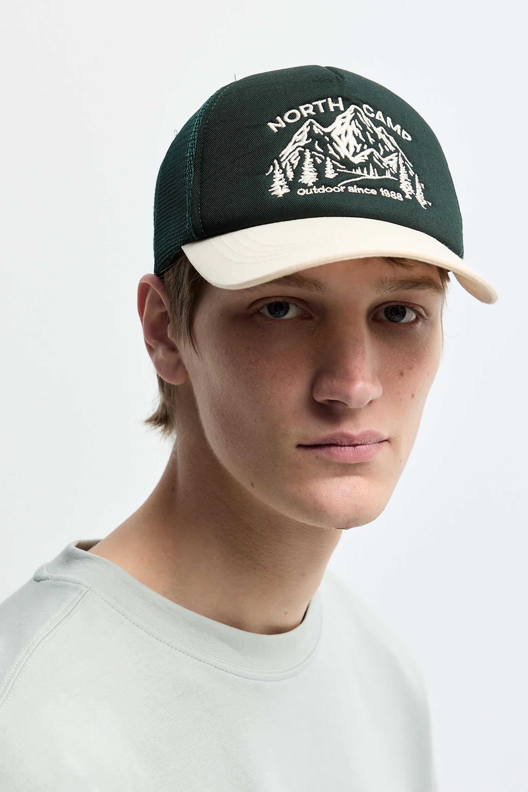 Gorra bordado montaña