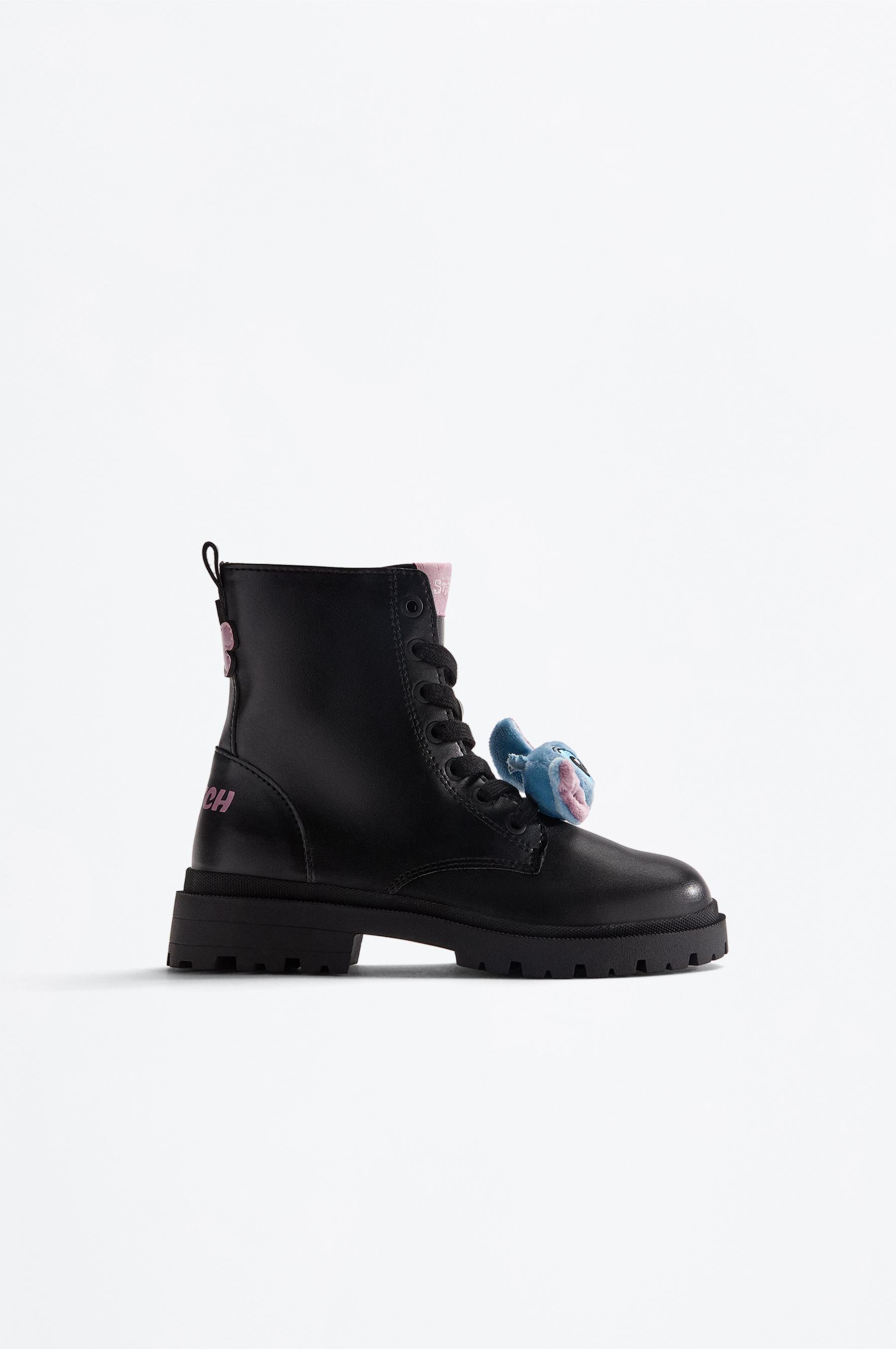 Stitch ©Disney Boot — BLACK