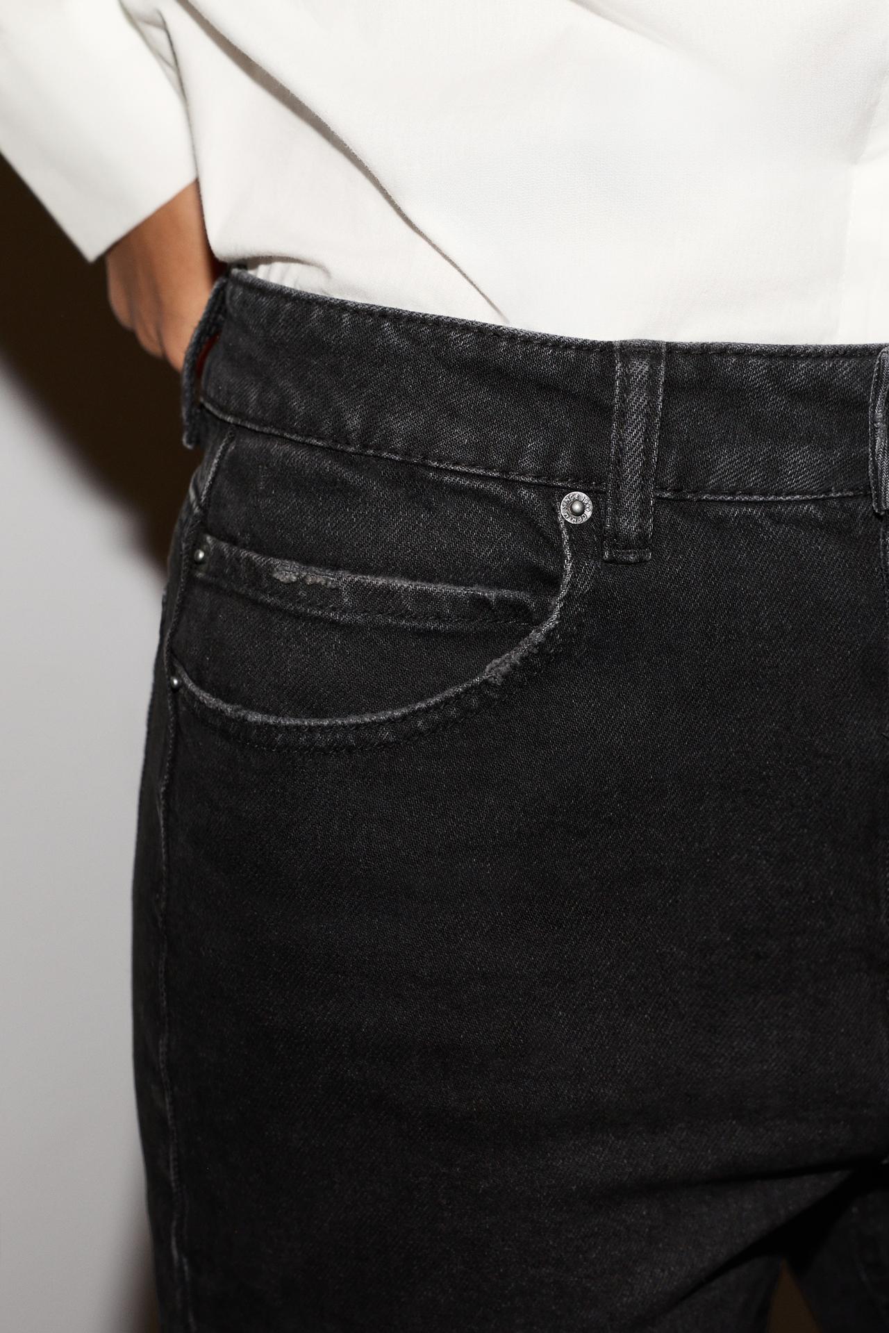 Mom fit jeans — BLACK
