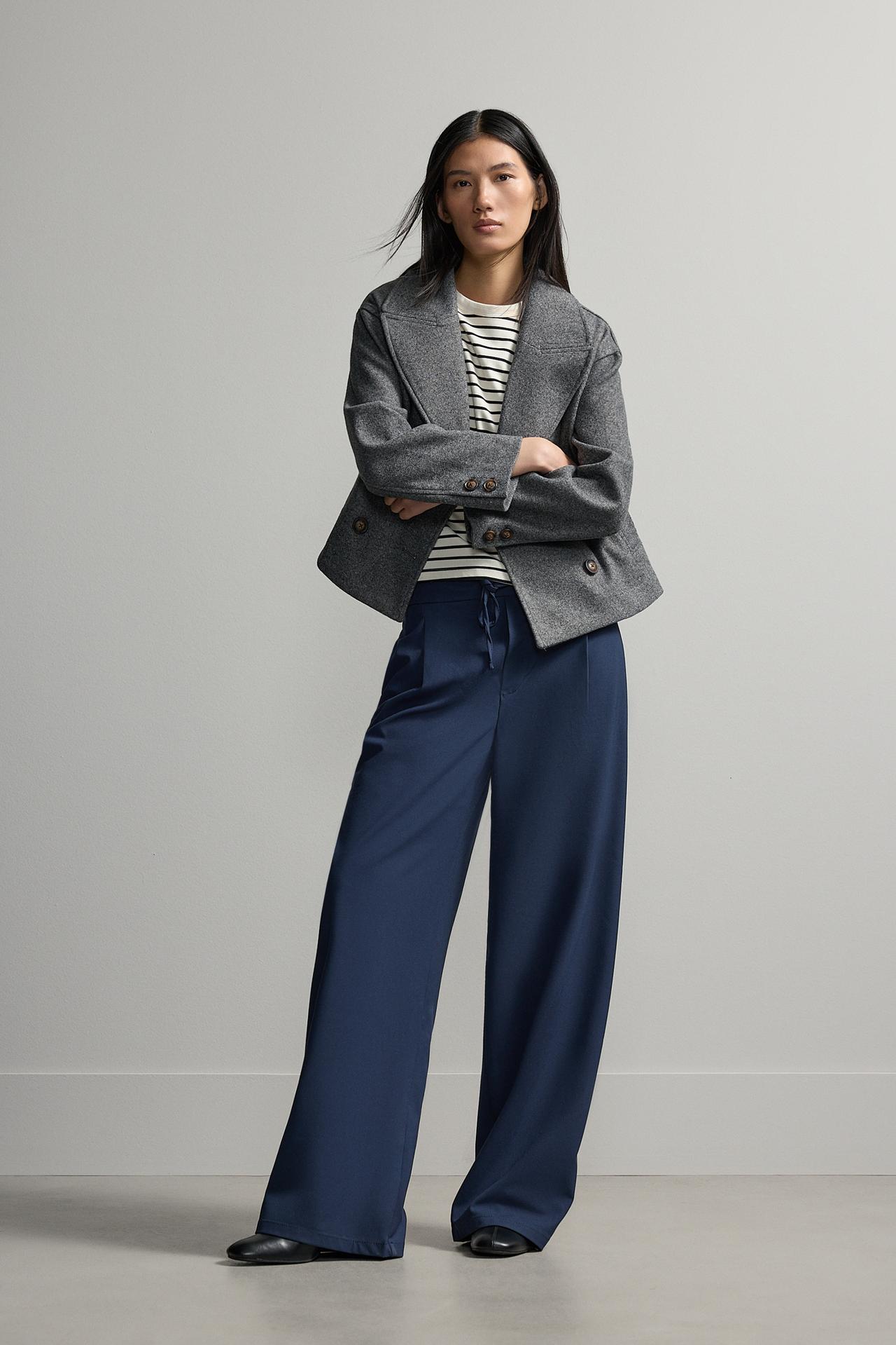 Basic straight trousers — NAVY