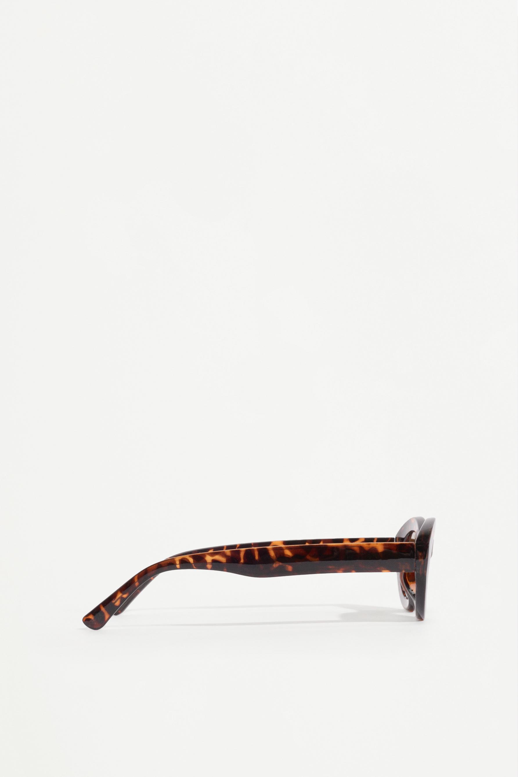 Tortoiseshell cateye glasses — BLACK-BROWN (alternate view)
