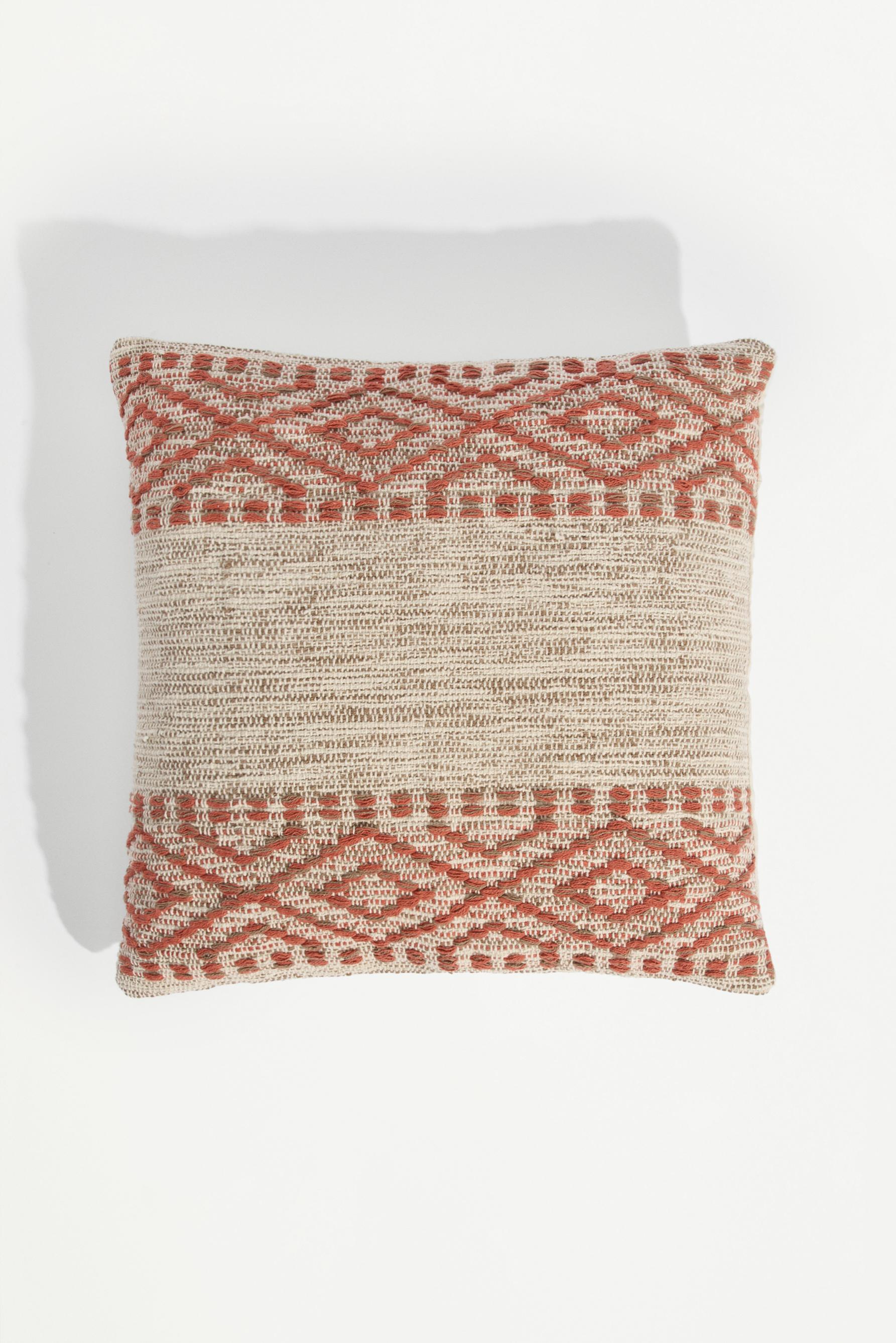 Funda cojín bordados 50 x 50 cm.