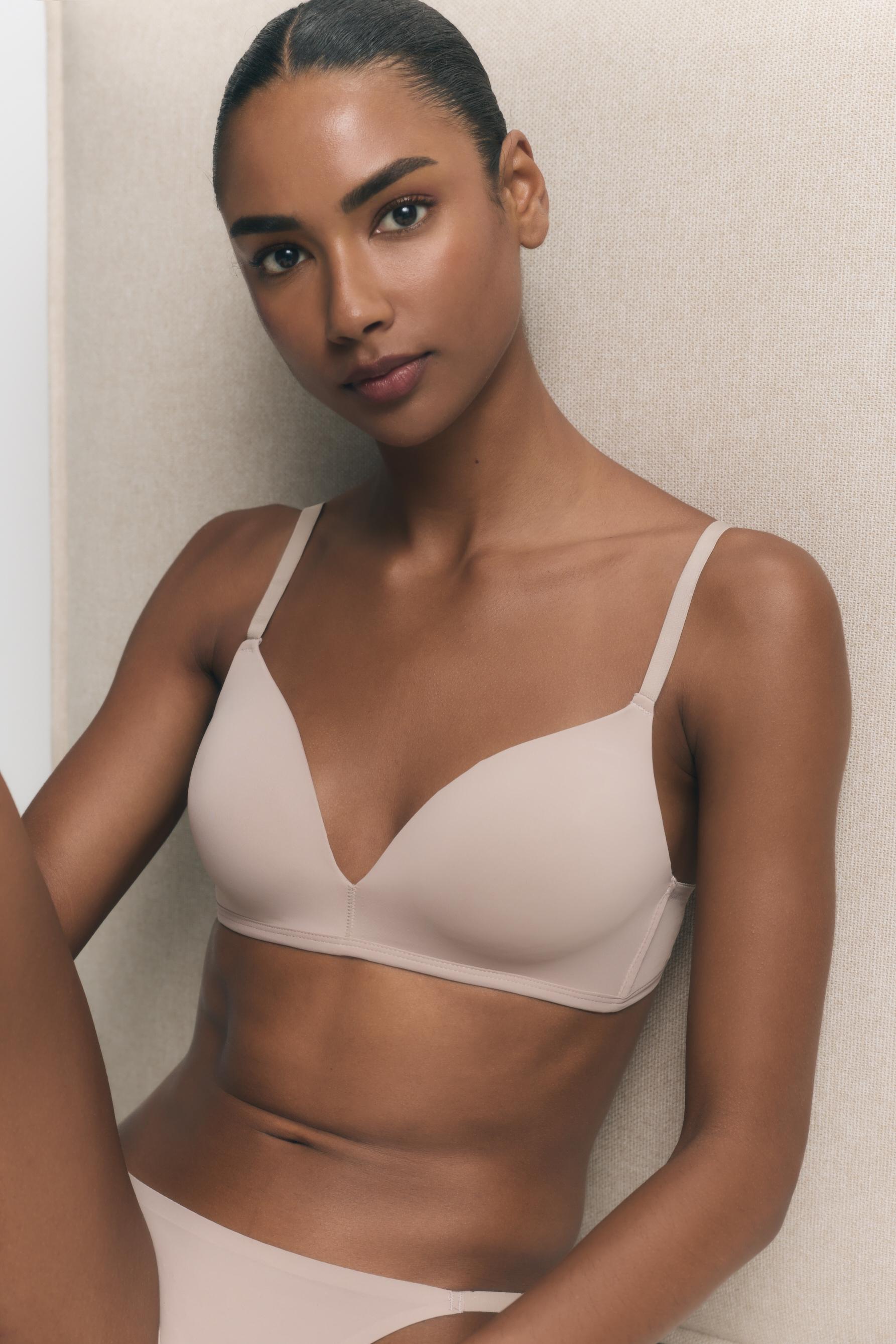 Microfibre classic pre-shaped bra — BROWN