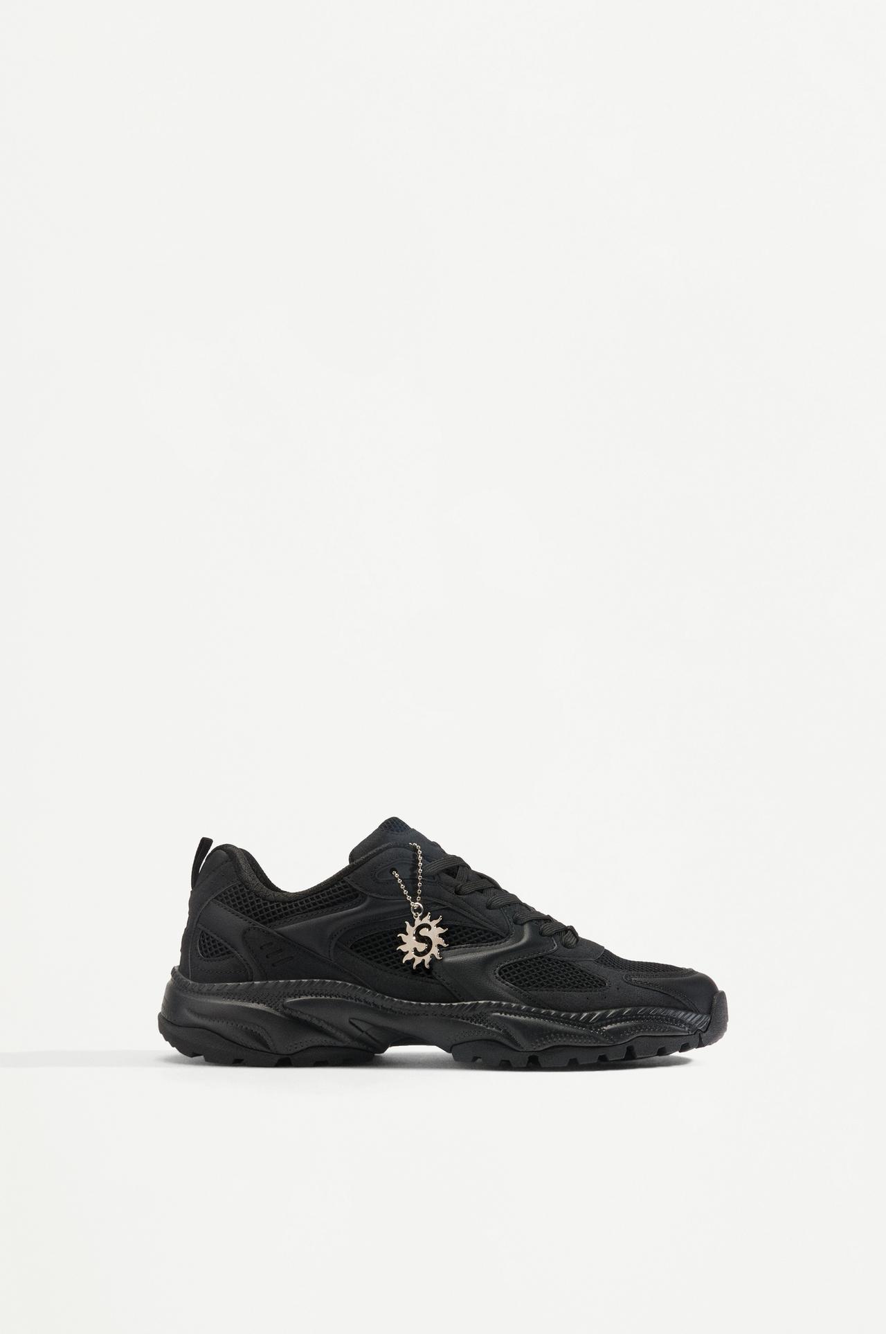 Sneaker keychain — BLACK