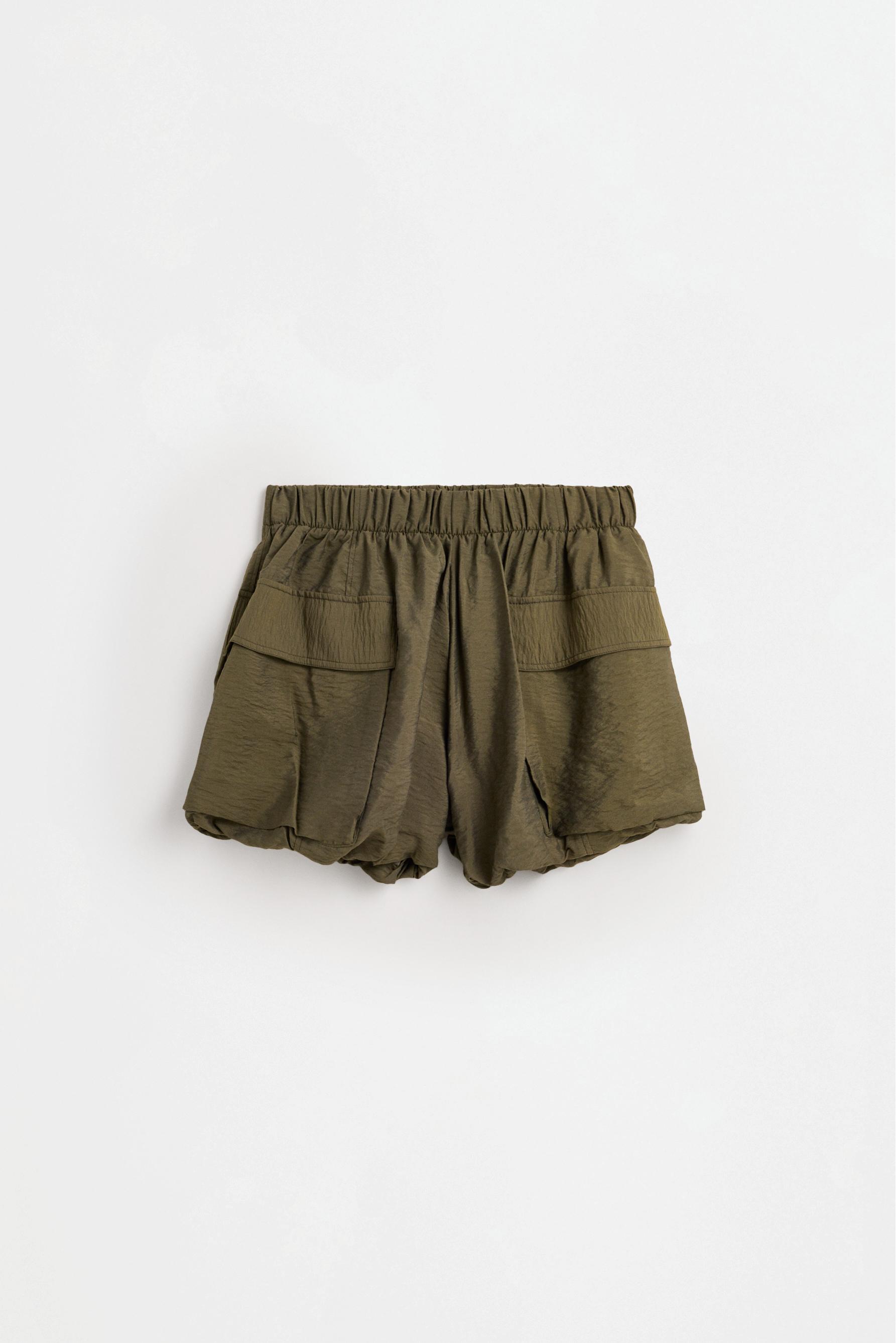 Textured puffy shorts — DARK KHAKI