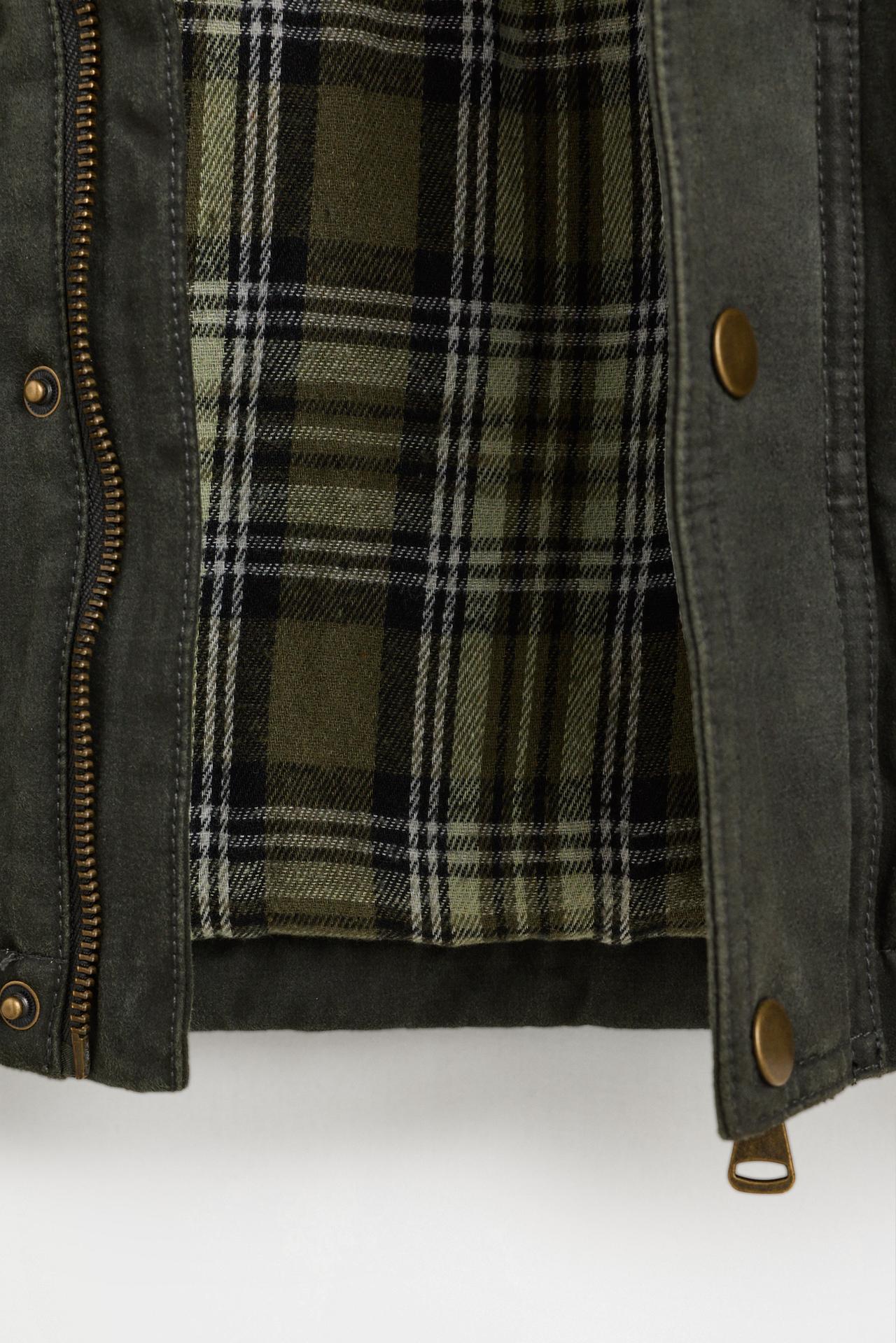 Waxed-effect quilted jacket — GREEN