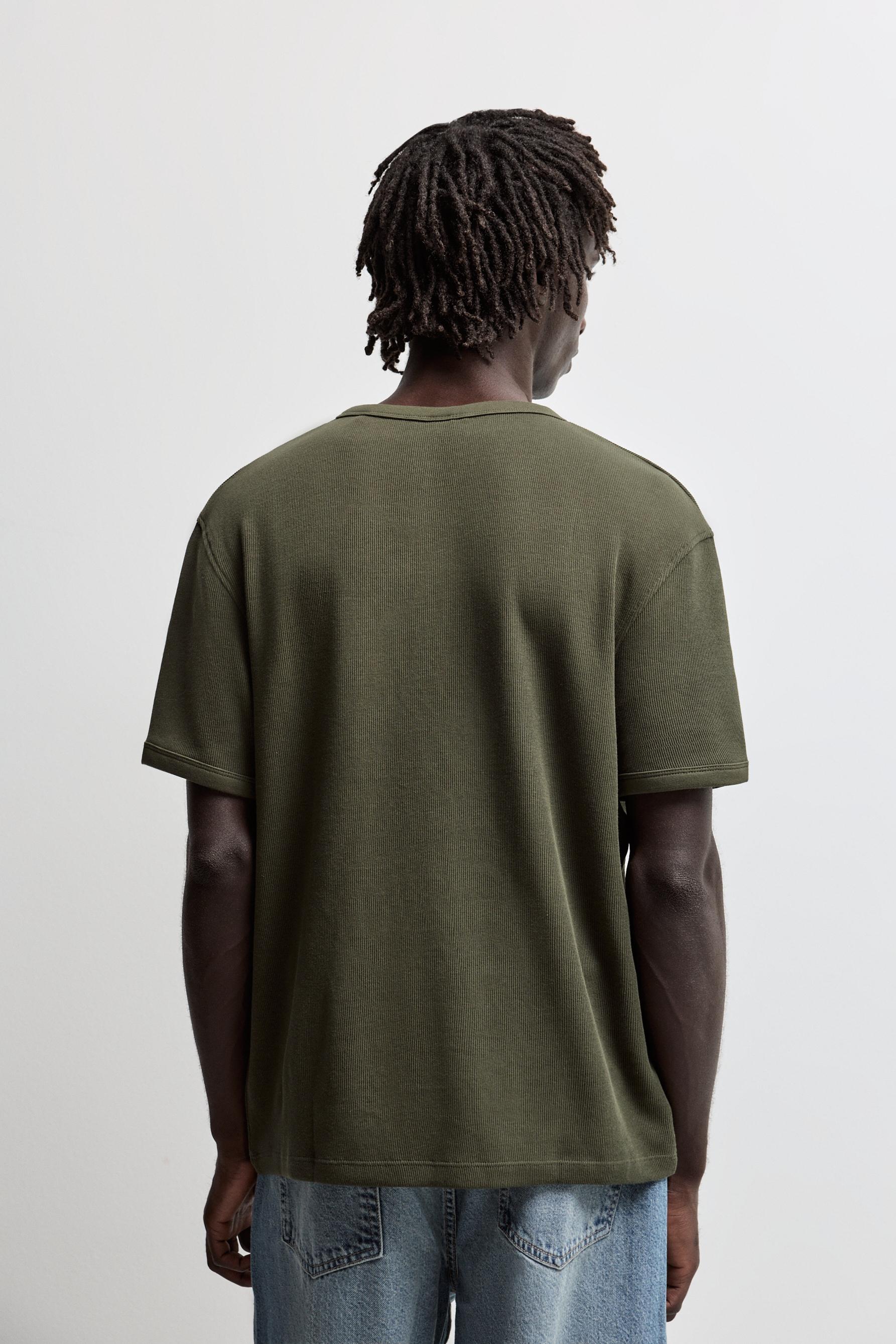 Textured henley T-shirt — MEDIUM GREEN