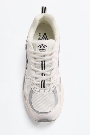 Umbro multi-piece gradient sports shoe — WHITE 3