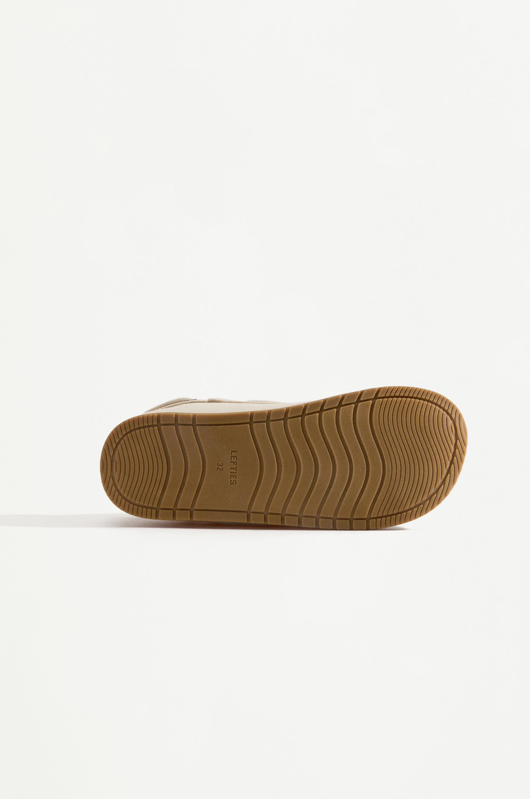 BAREFOOT BOAT SHOES — BEIGE
