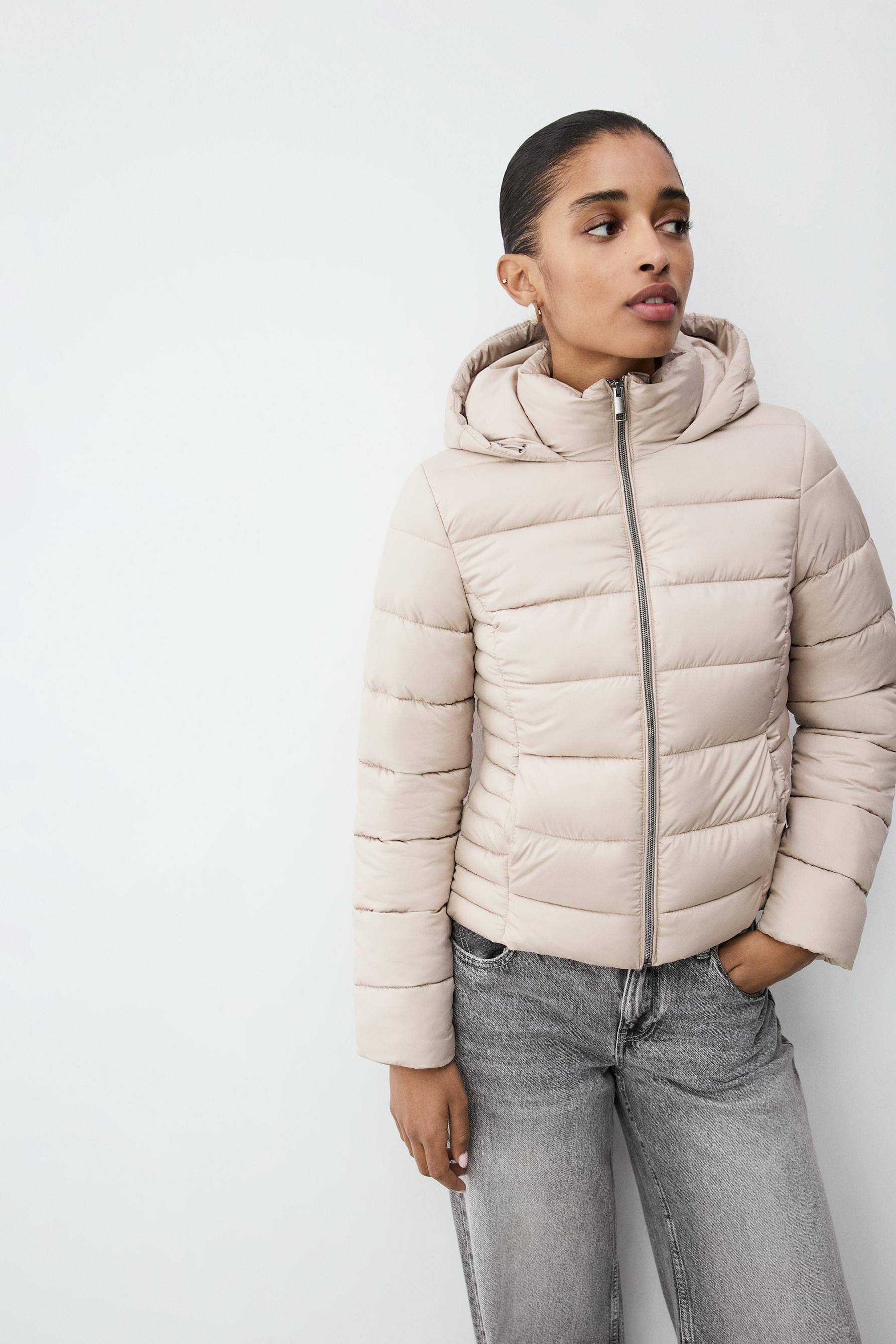 Cazadora acolchada capucha