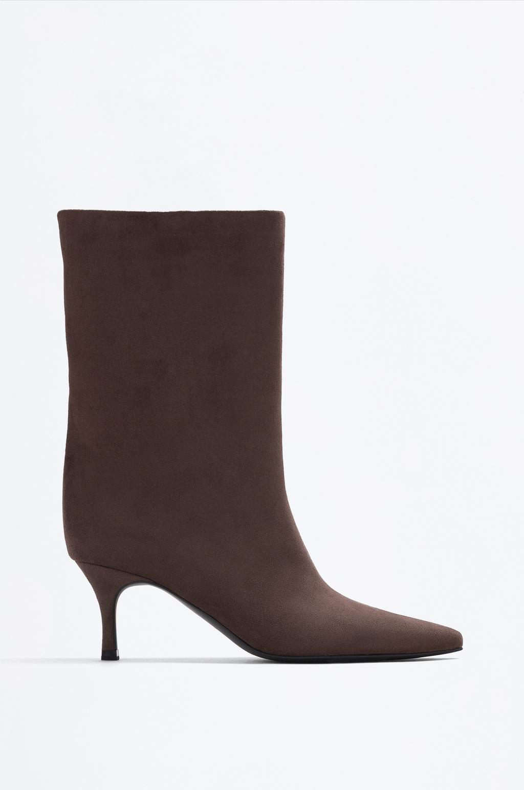 High-heel boots