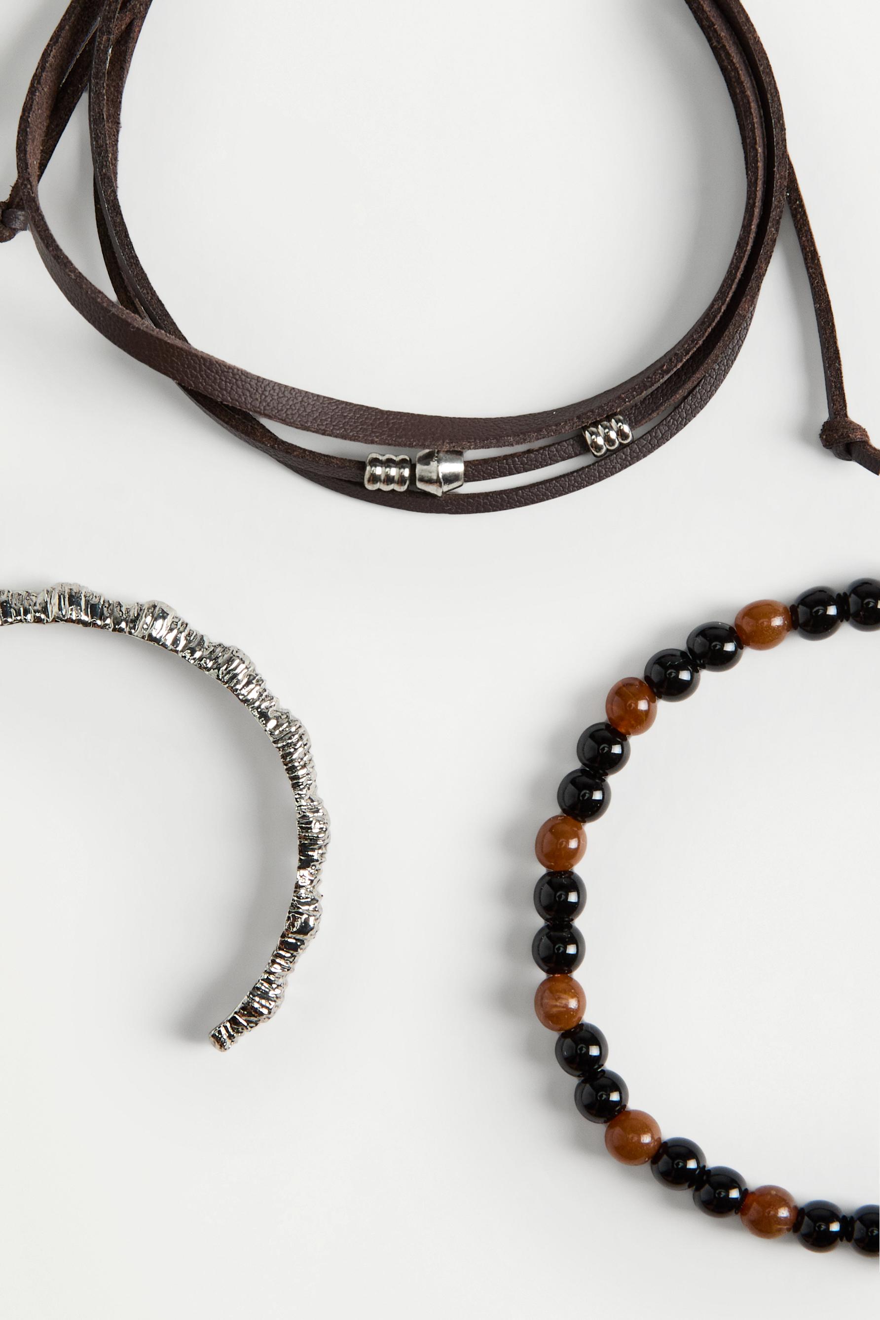 Set of 3 assorted bracelets — BLACK (alternate view)