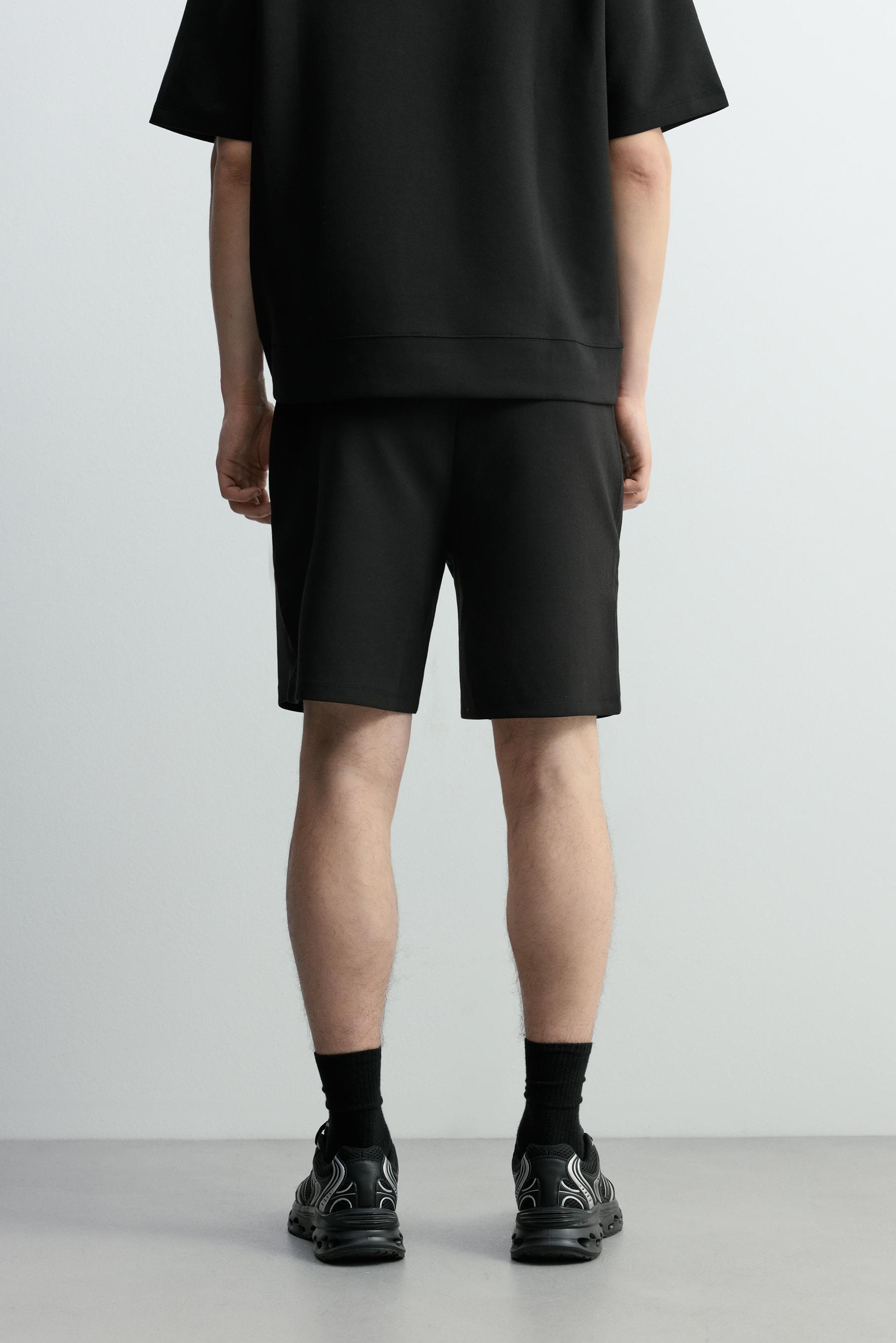 Basic interlock Bermuda shorts — BLACK