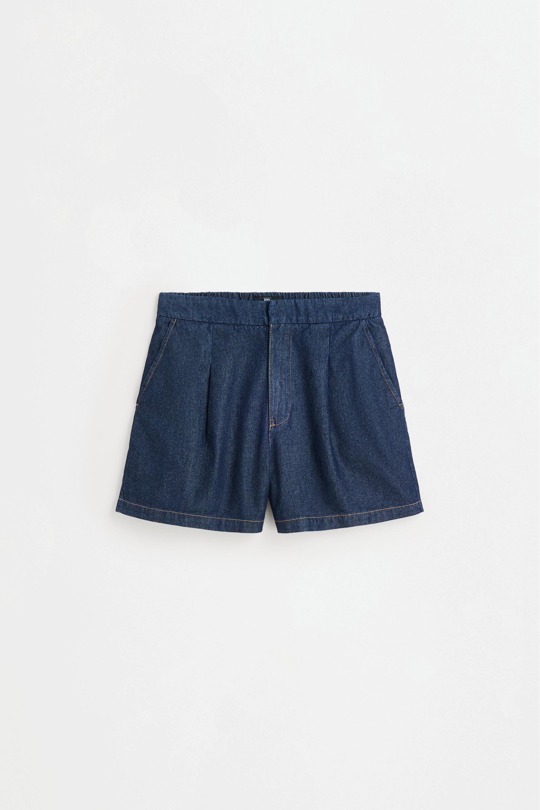 Denim shorts — NAVY