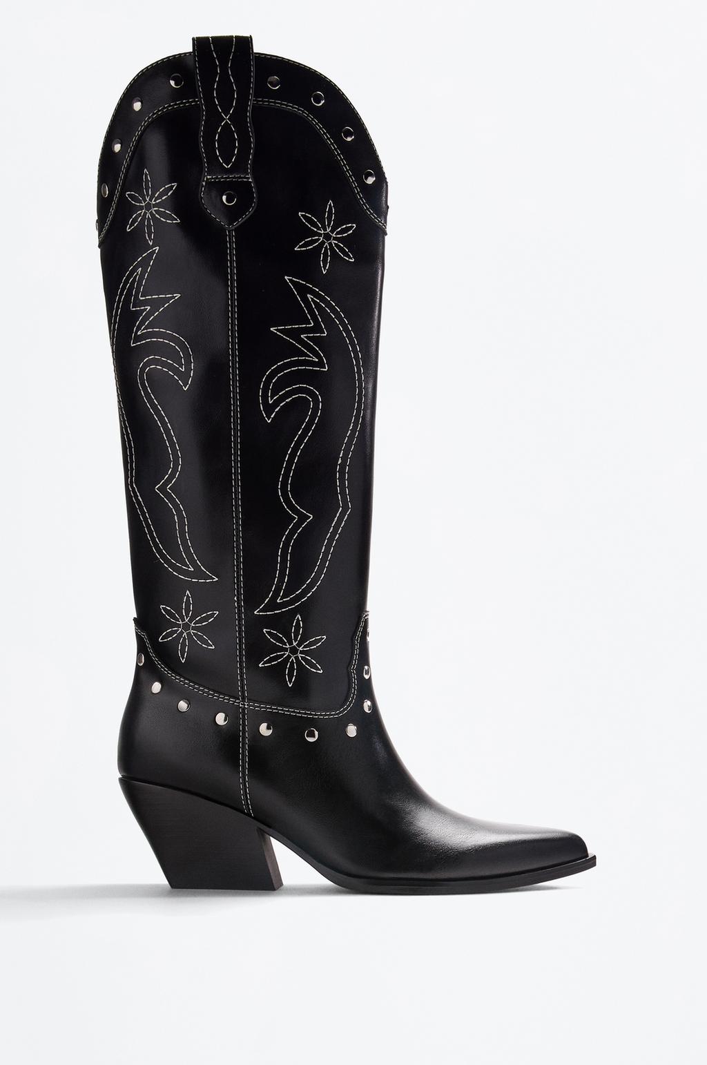 Cowboy studded boot