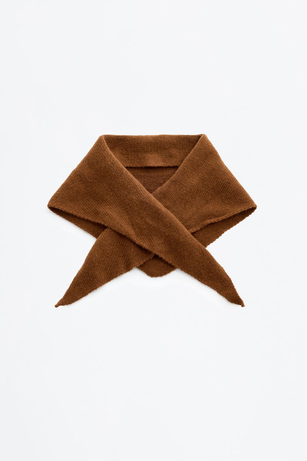 Pañoleta triangular punto