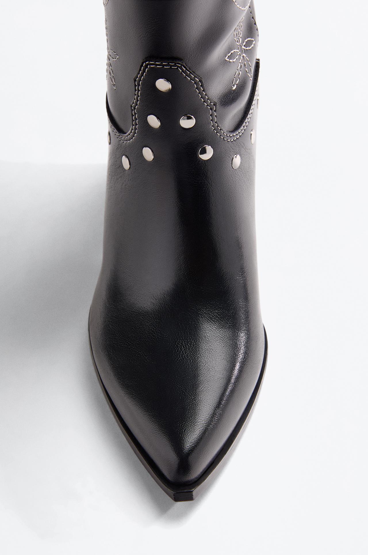 Cowboy studded boot — BLACK