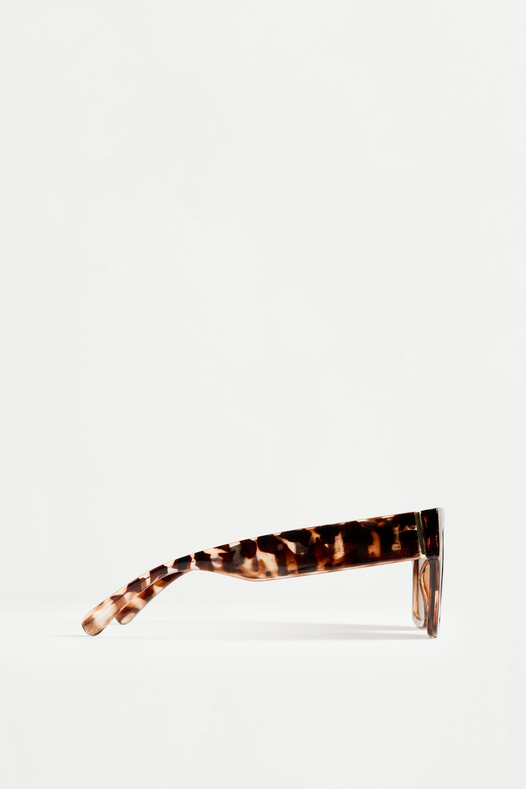Rectangular tortoiseshell glasses — TORTOISESHELL