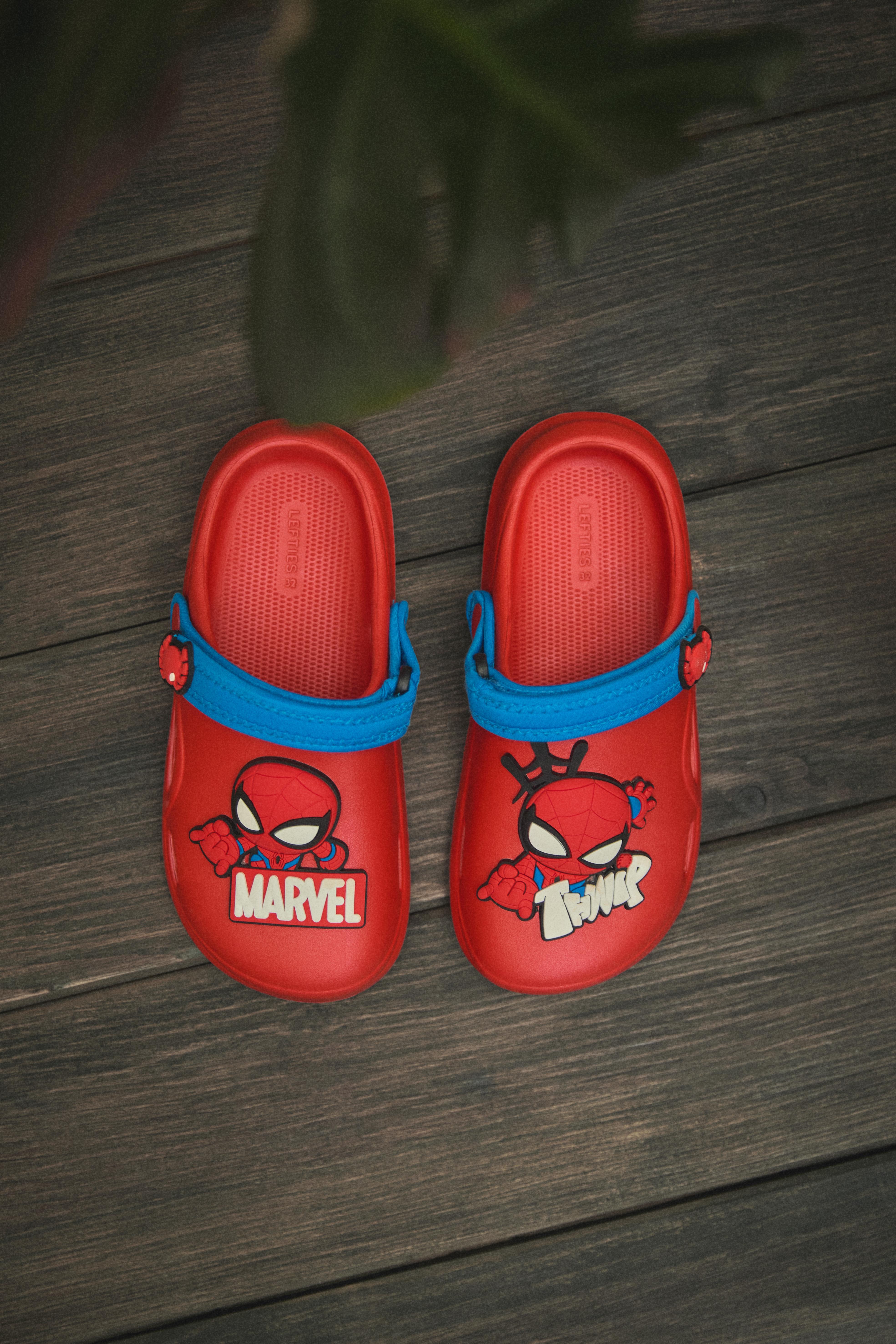 Spidey ©Marvel BAREFOOT CLOG — RED