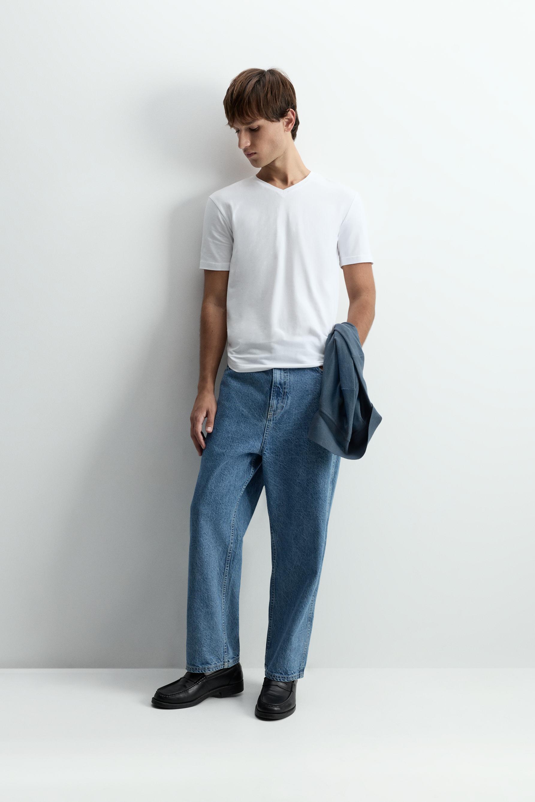 Slim fit V-neck T-shirt — WHITE