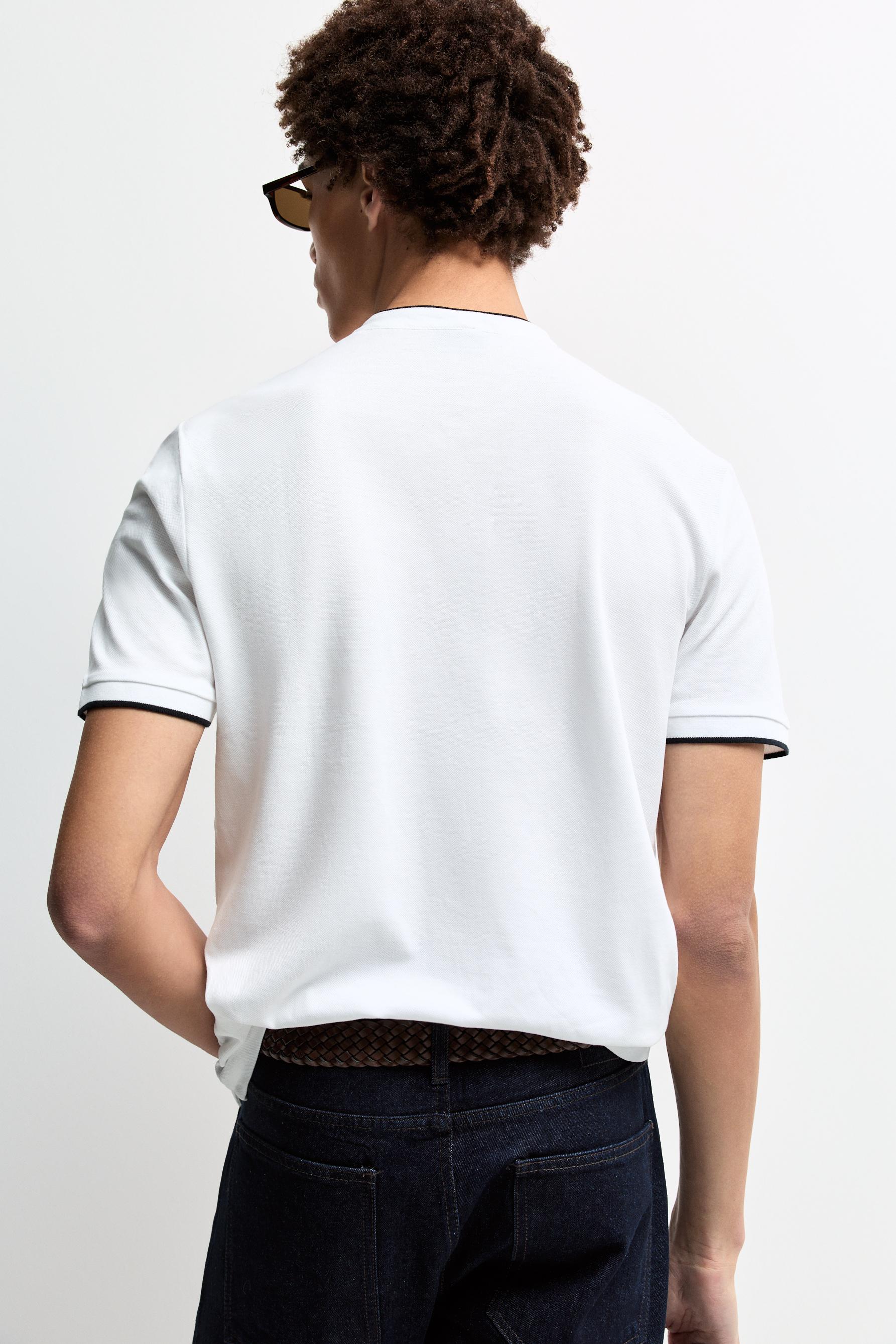 Contrast stand collar polo shirt — WHITE